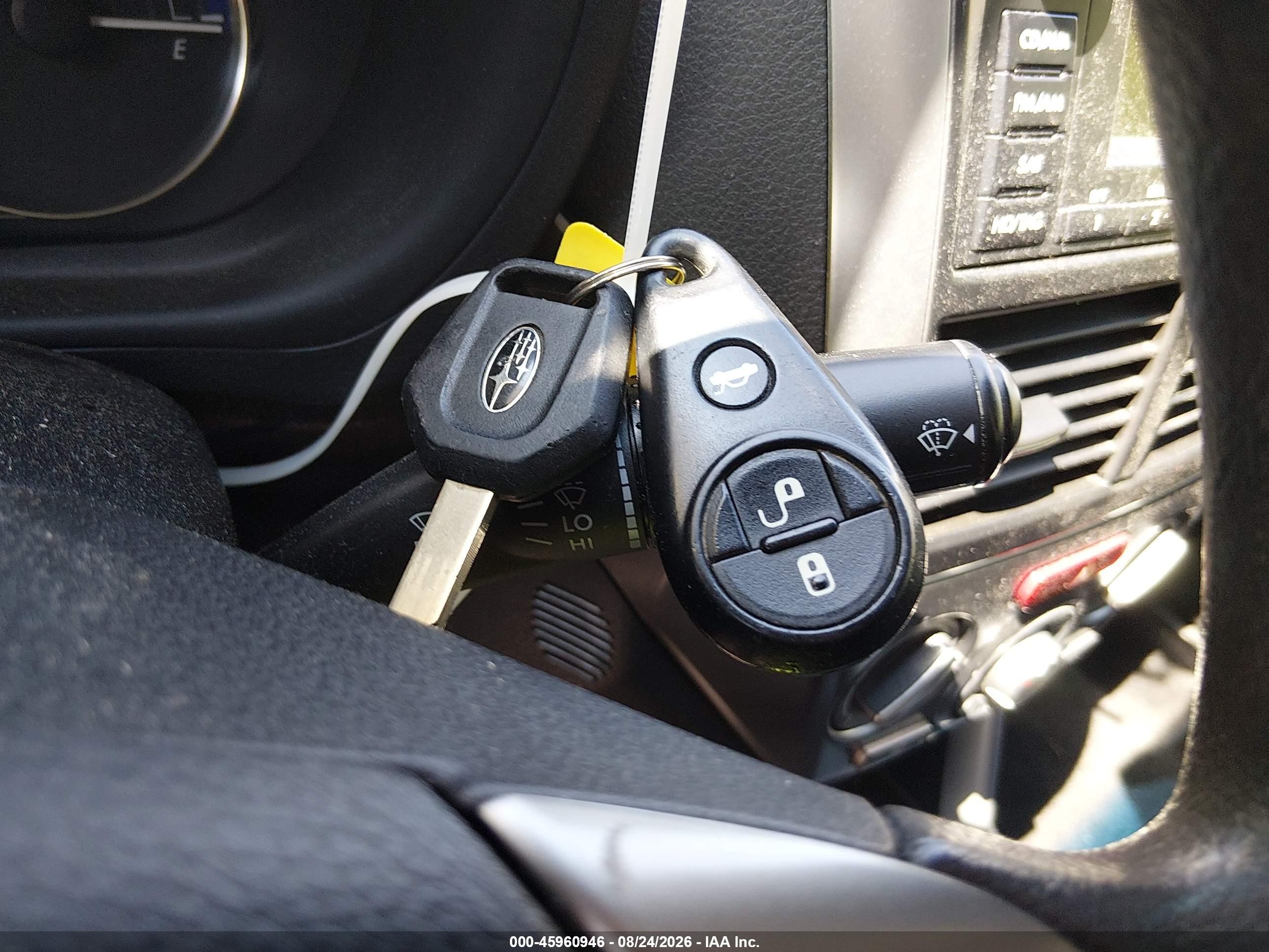 2013 Subaru Forester 2.5x Premium Серебряный vin: JF2SHADC4DH400311