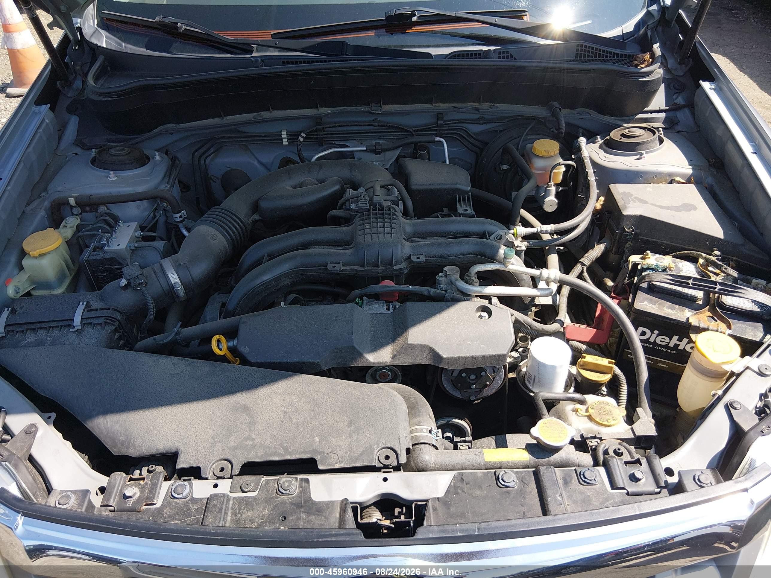 2013 Subaru Forester 2.5x Premium Серебряный vin: JF2SHADC4DH400311