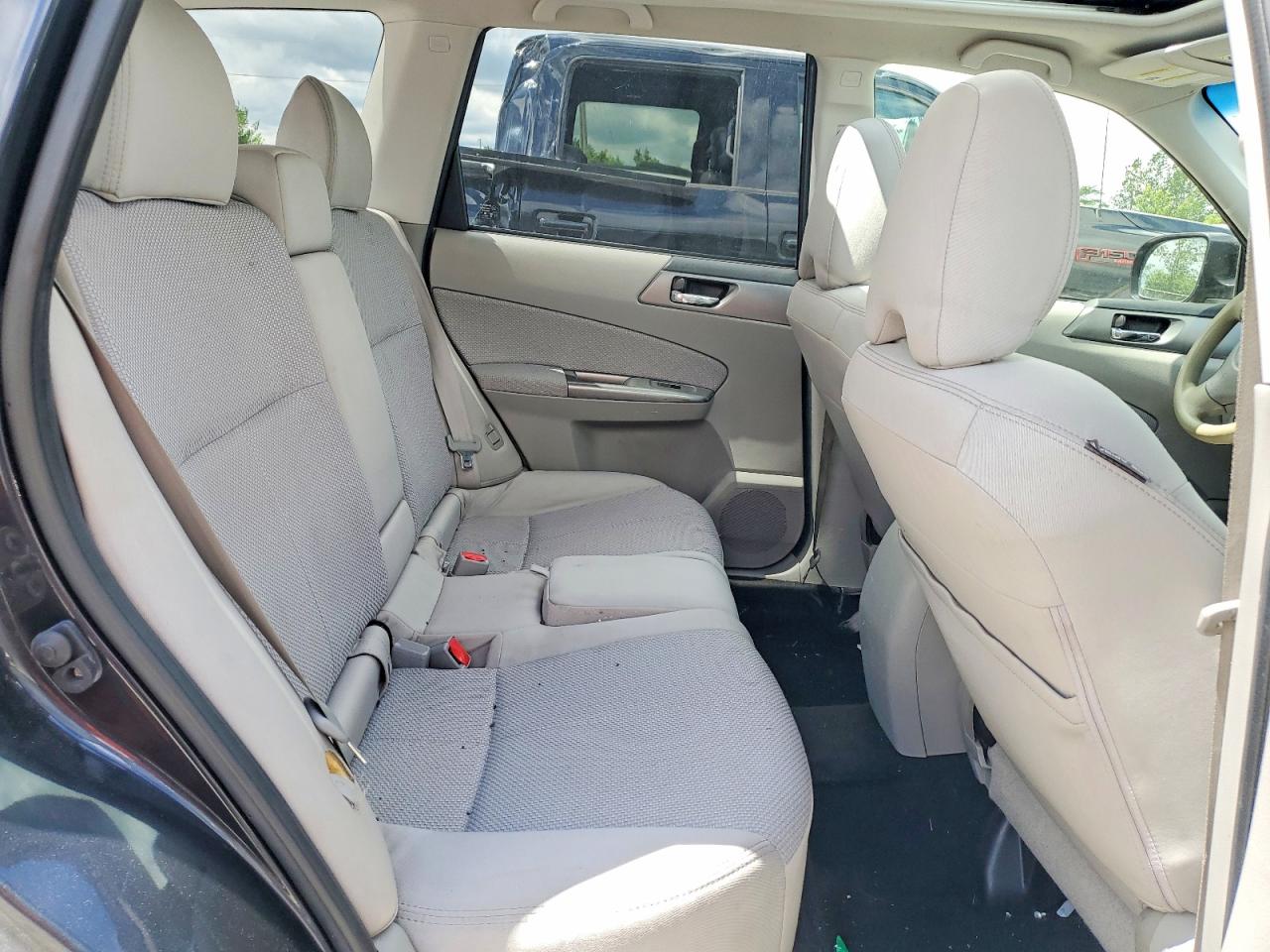 2013 Subaru Forester 2.5x Premium Blue vin: JF2SHADC4DH432479