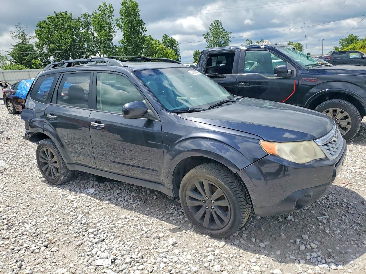 2013 Subaru Forester 2.5x Premium Blue vin: JF2SHADC4DH432479