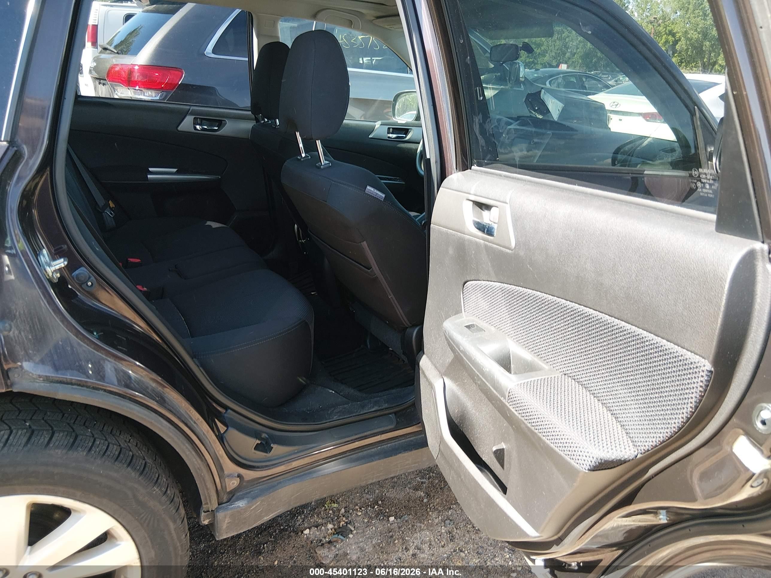 2013 Subaru Forester 2.5x Premium Maroon vin: JF2SHADC4DH444499