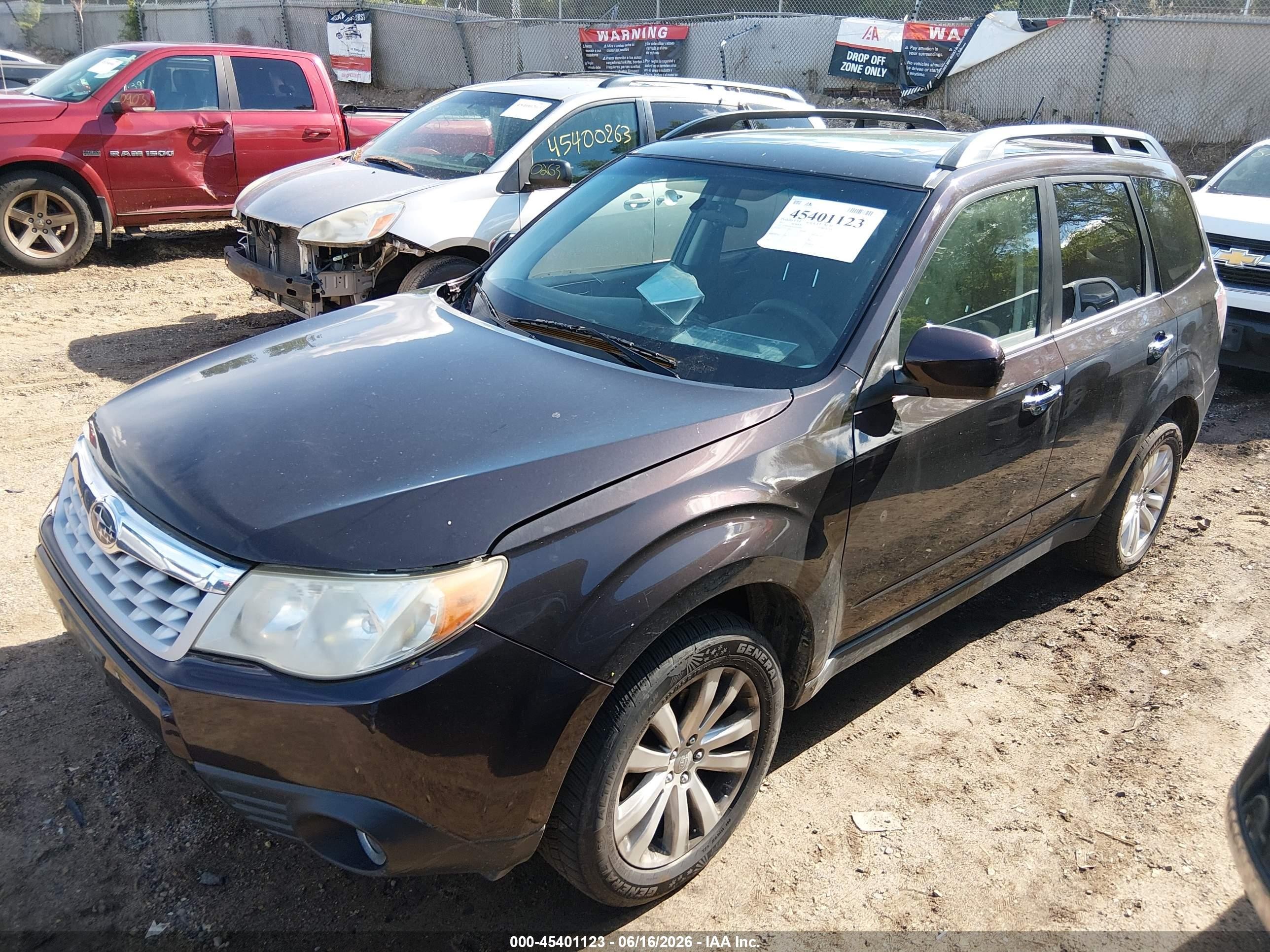 2013 Subaru Forester 2.5x Premium Maroon vin: JF2SHADC4DH444499