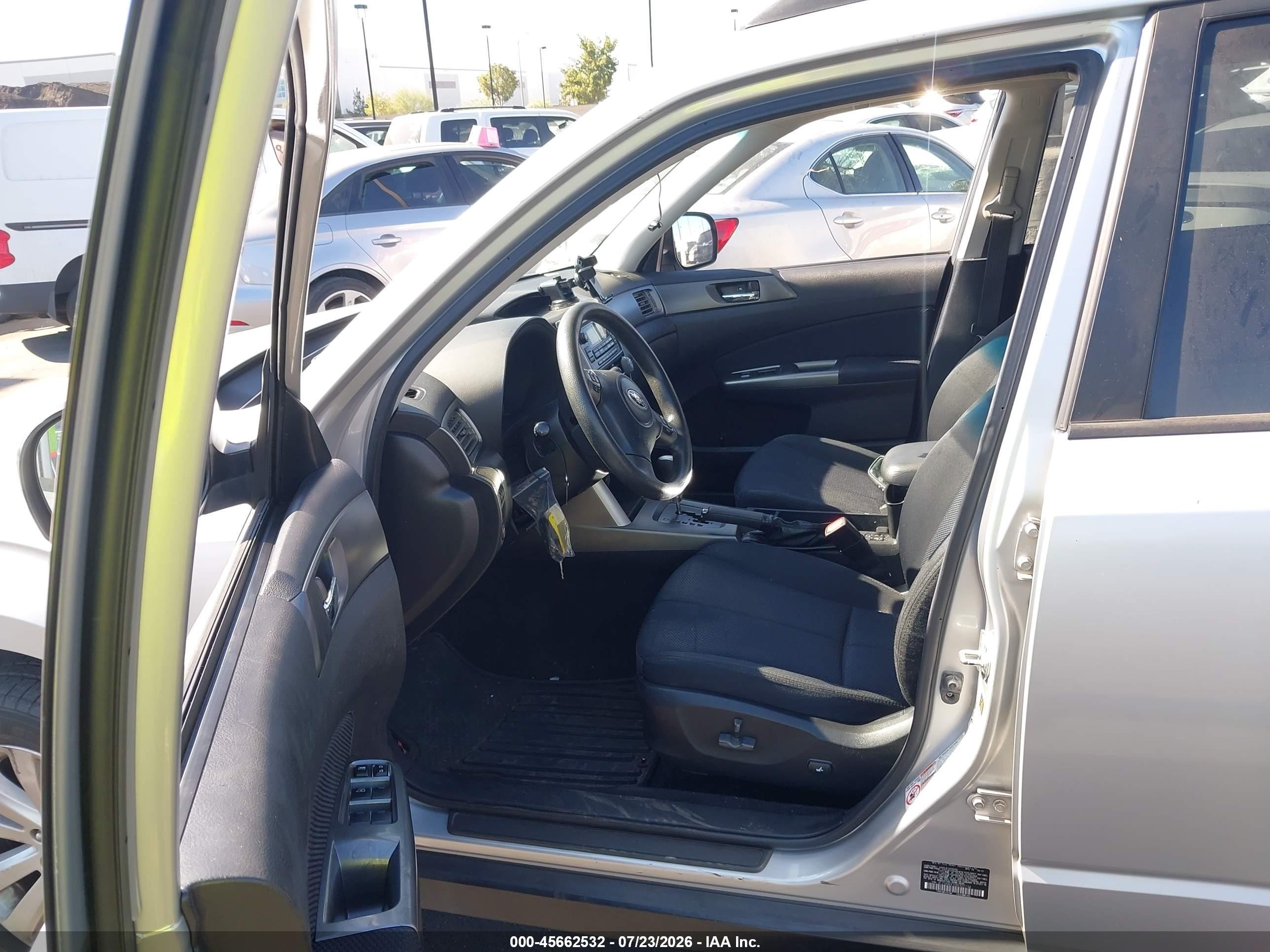 2011 Subaru Forester 2.5x Premium Silver vin: JF2SHADC5BH701134