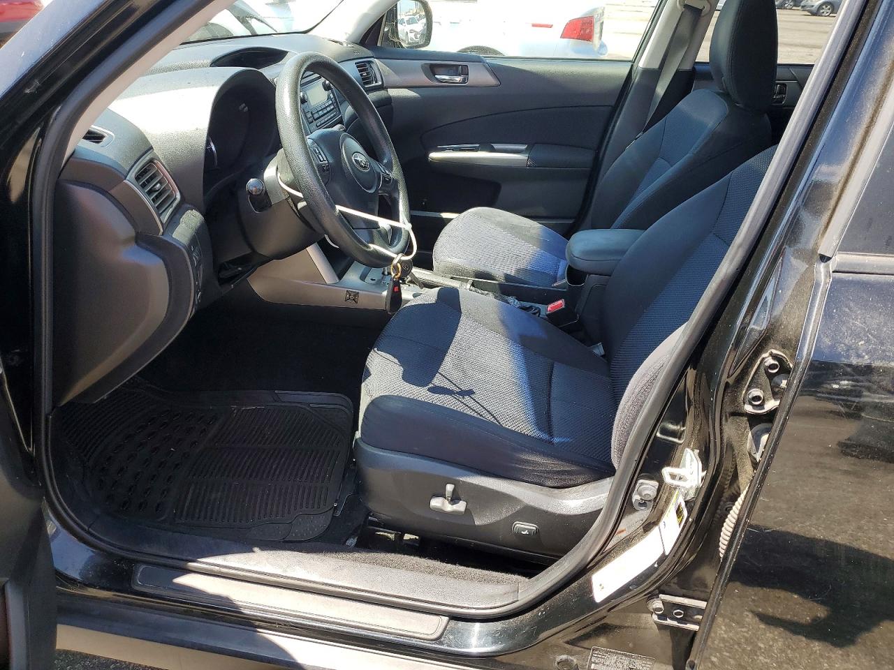 2011 Subaru Forester 2.5x Premium Черный vin: JF2SHADC5BH706513