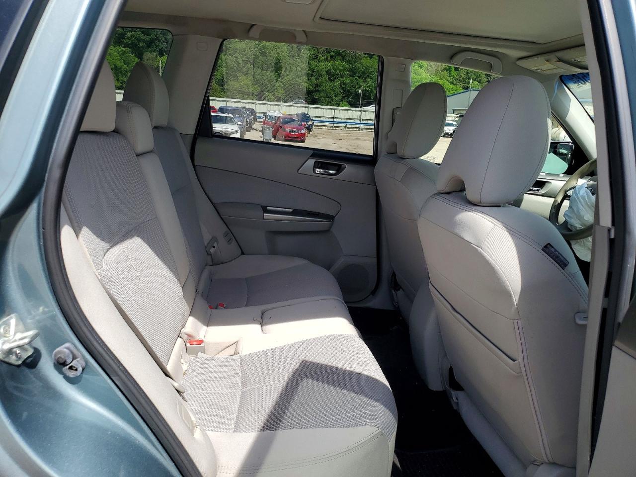 2011 Subaru Forester 2.5x Premium Green vin: JF2SHADC5BH765304