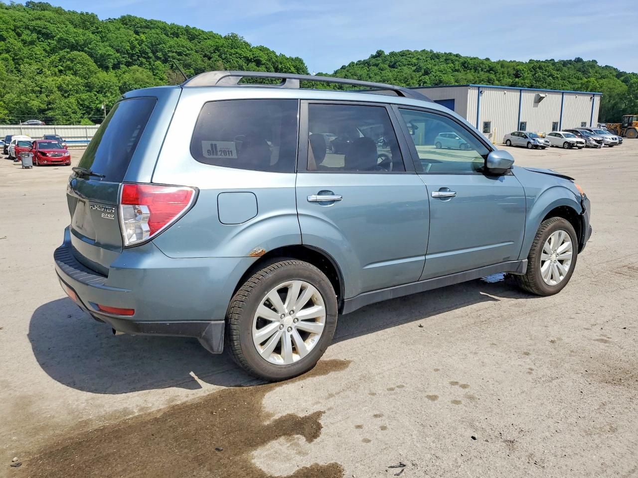 2011 Subaru Forester 2.5x Premium Green vin: JF2SHADC5BH765304