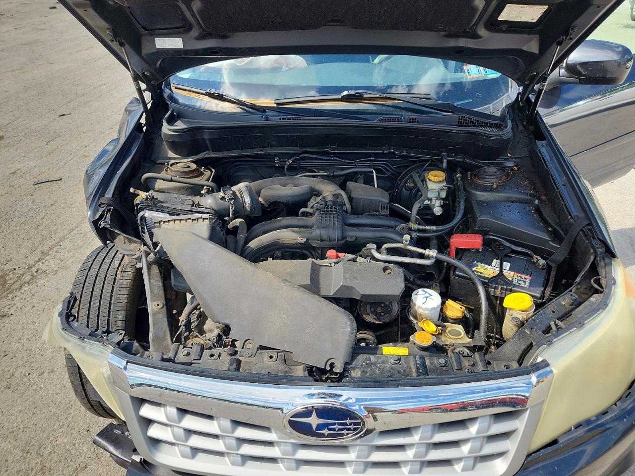 2011 Subaru Forester 2.5x Premium Gray vin: JF2SHADC5BH772480