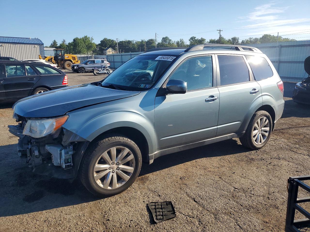 2012 Subaru Forester 2.5x Premium Blue vin: JF2SHADC5CH430321