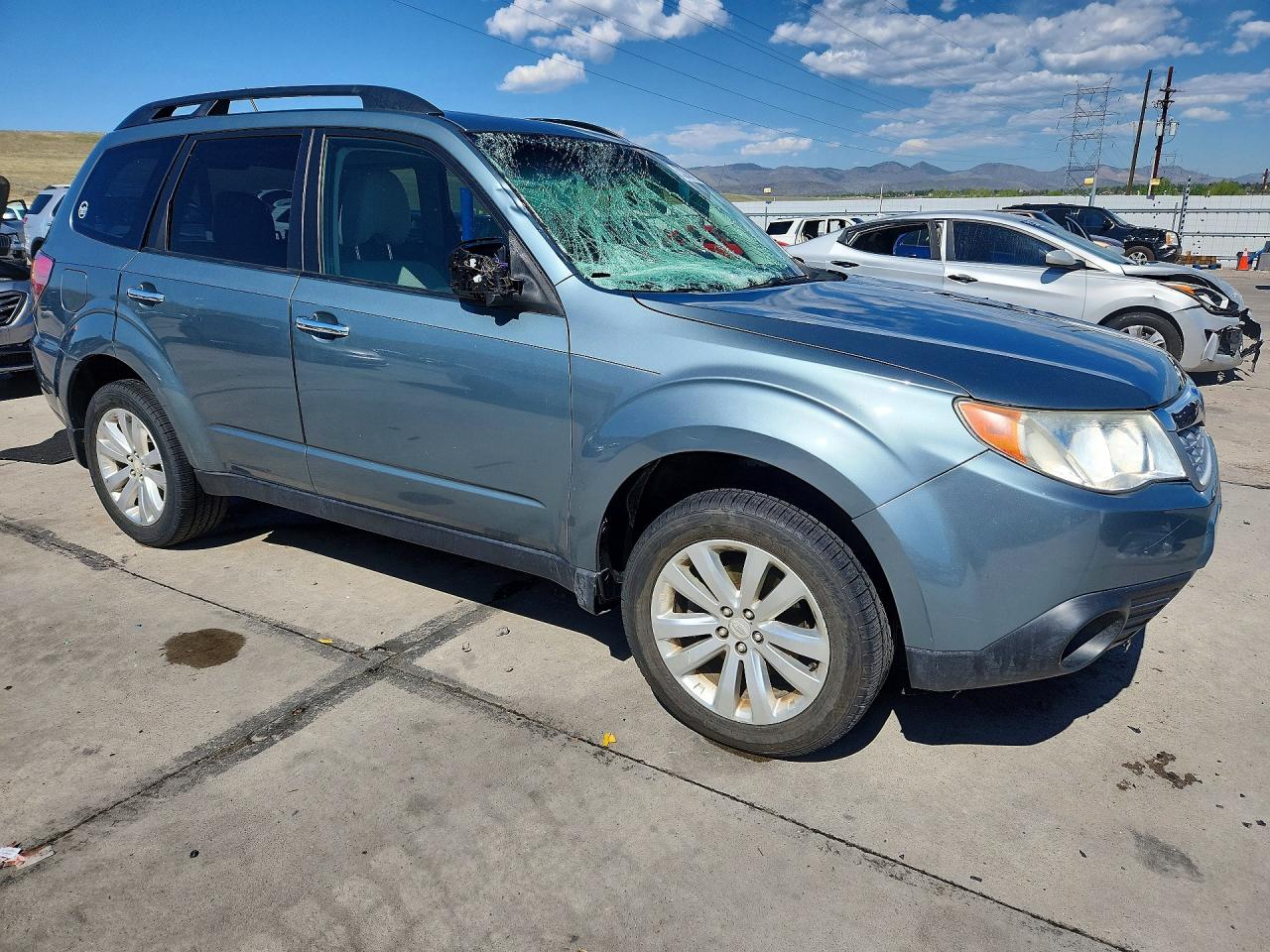2012 Subaru Forester 2.5x Premium Green vin: JF2SHADC5CH445840
