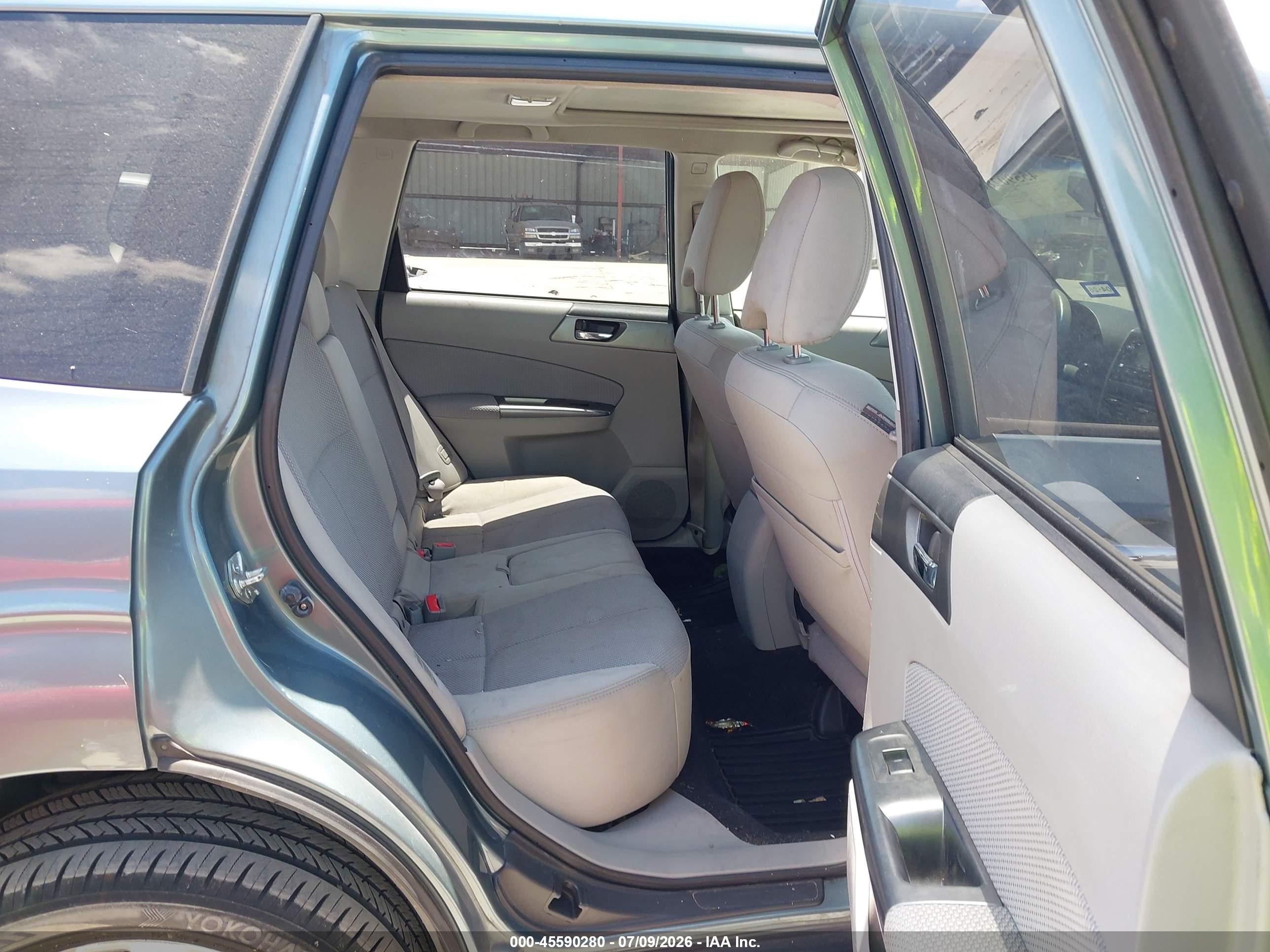 2012 Subaru Forester 2.5x Premium Turquoise vin: JF2SHADC5CH459513