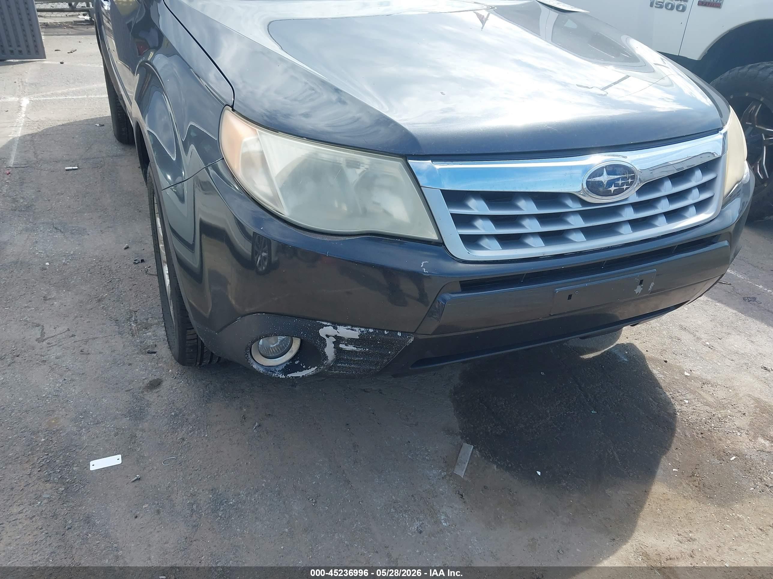 2013 Subaru Forester 2.5x Premium Gray vin: JF2SHADC5DH402228