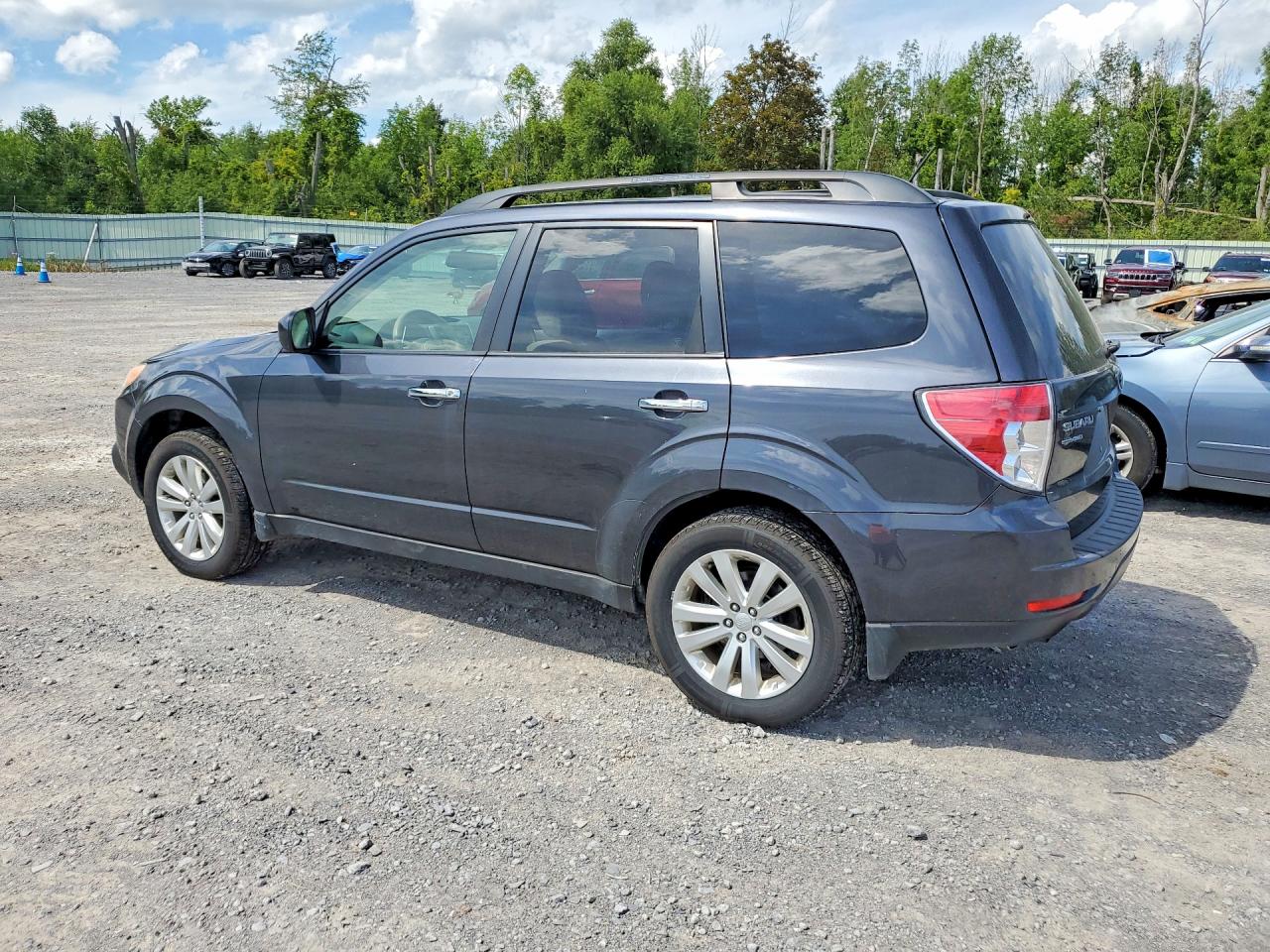 2013 Subaru Forester 2.5x Premium Gray vin: JF2SHADC5DH409390