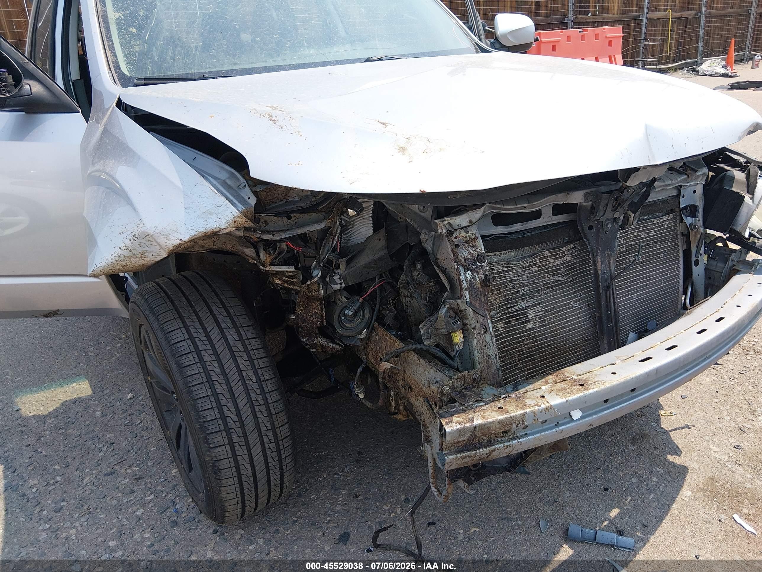2013 Subaru Forester 2.5x Premium Серебряный vin: JF2SHADC5DH417442