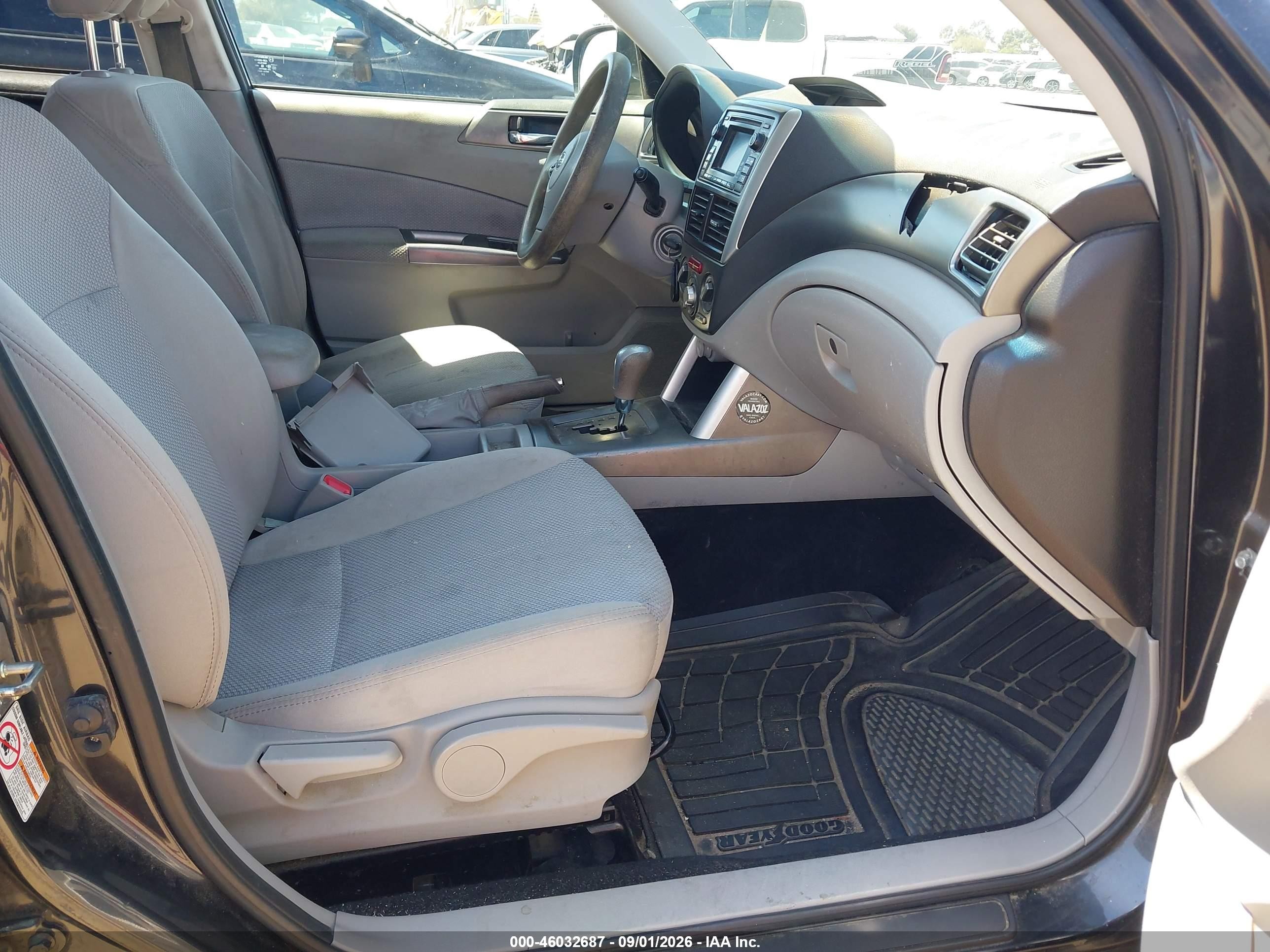 2013 Subaru Forester 2.5x Premium Gray vin: JF2SHADC5DH426061