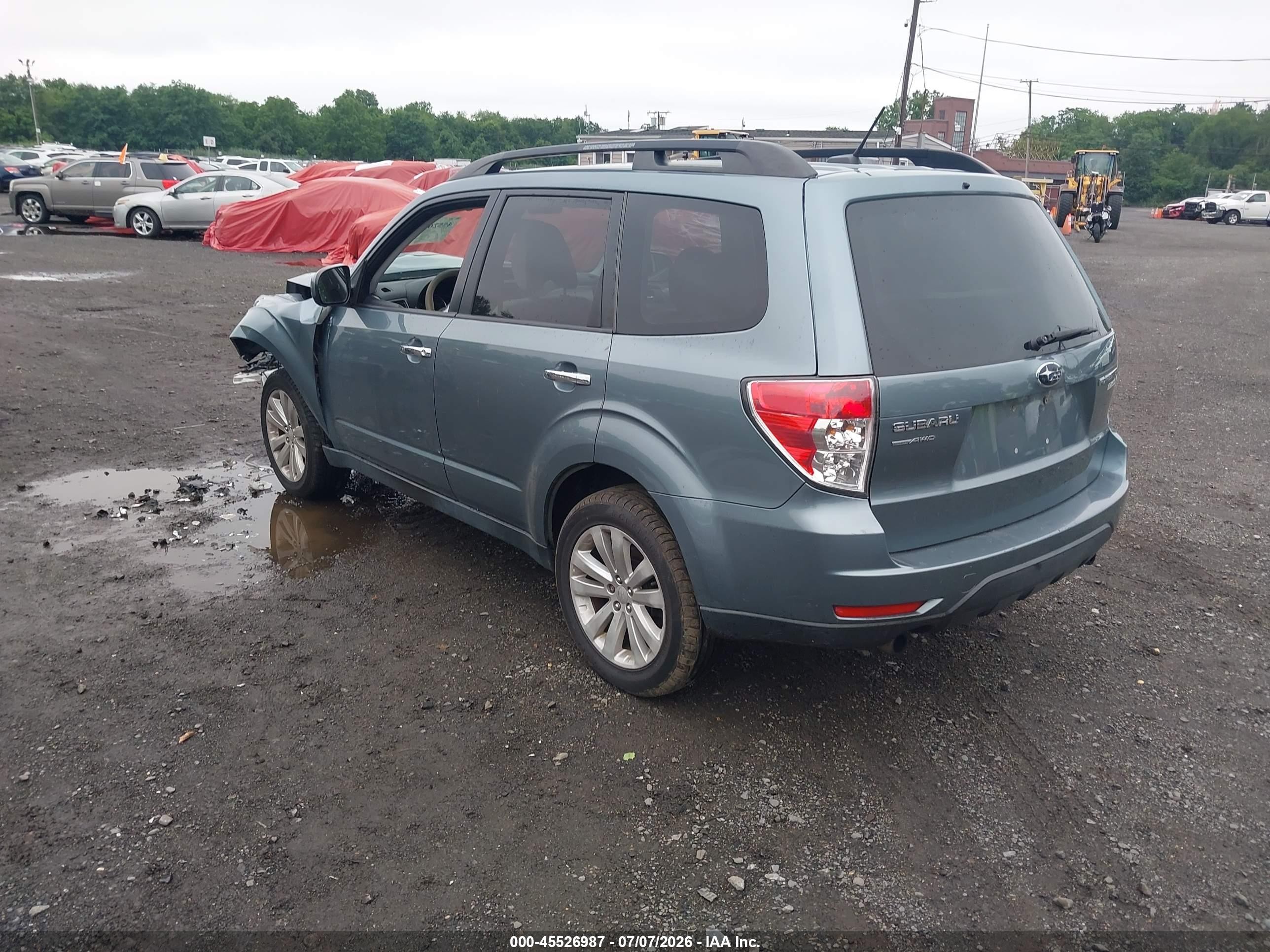 2013 Subaru Forester 2.5x Premium Кремовый vin: JF2SHADC5DH431003