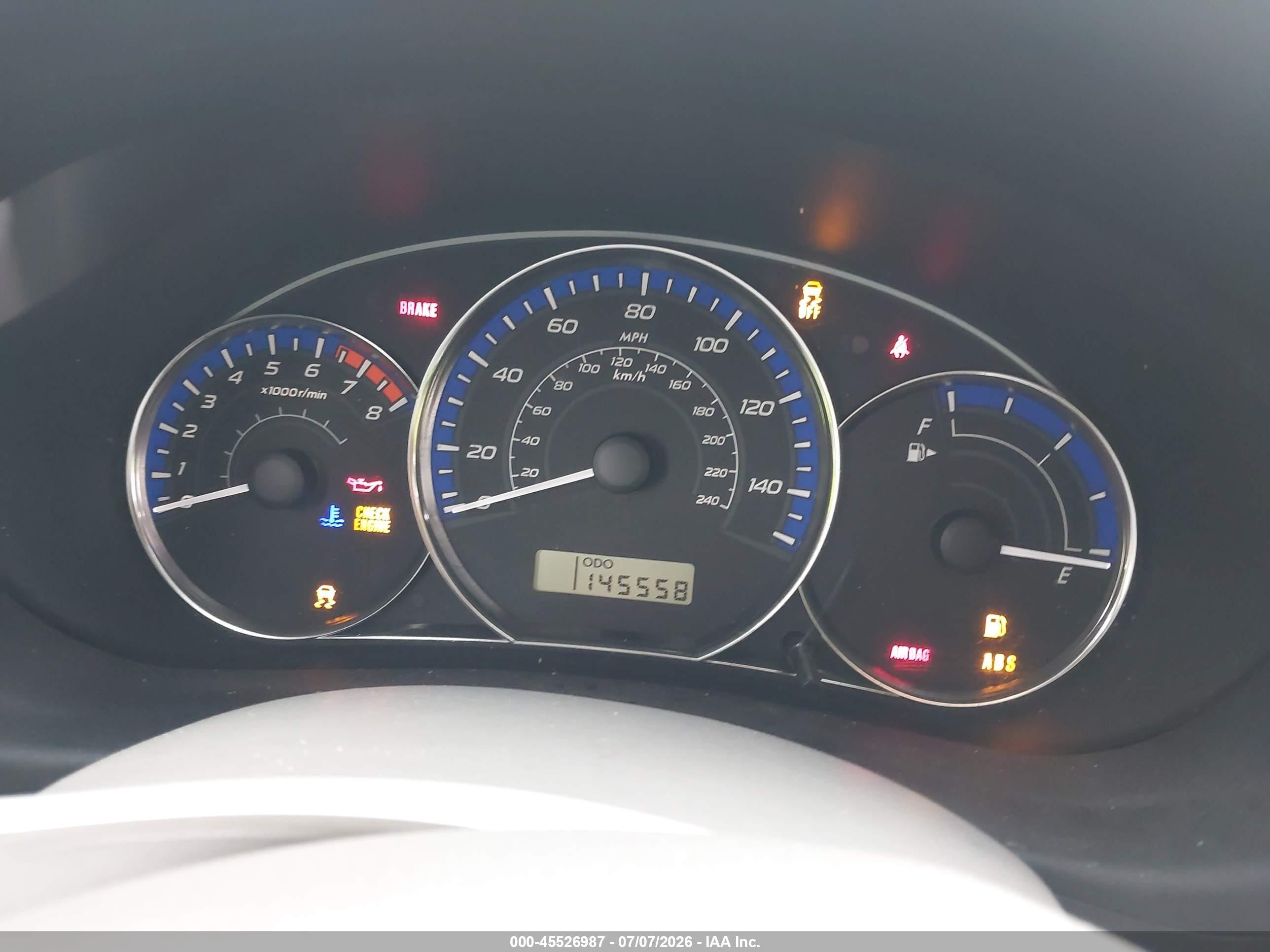 2013 Subaru Forester 2.5x Premium Кремовый vin: JF2SHADC5DH431003
