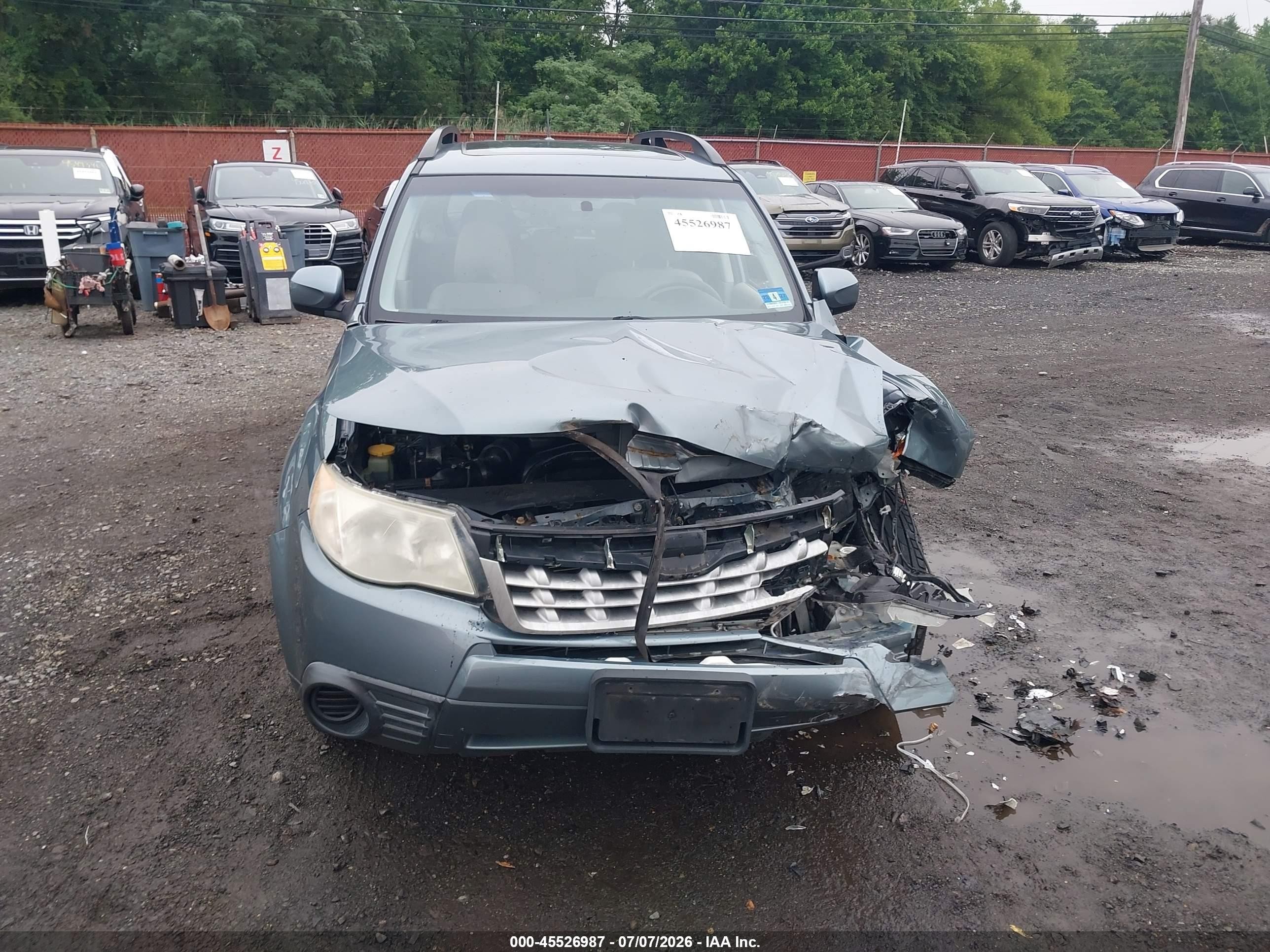 2013 Subaru Forester 2.5x Premium Кремовый vin: JF2SHADC5DH431003