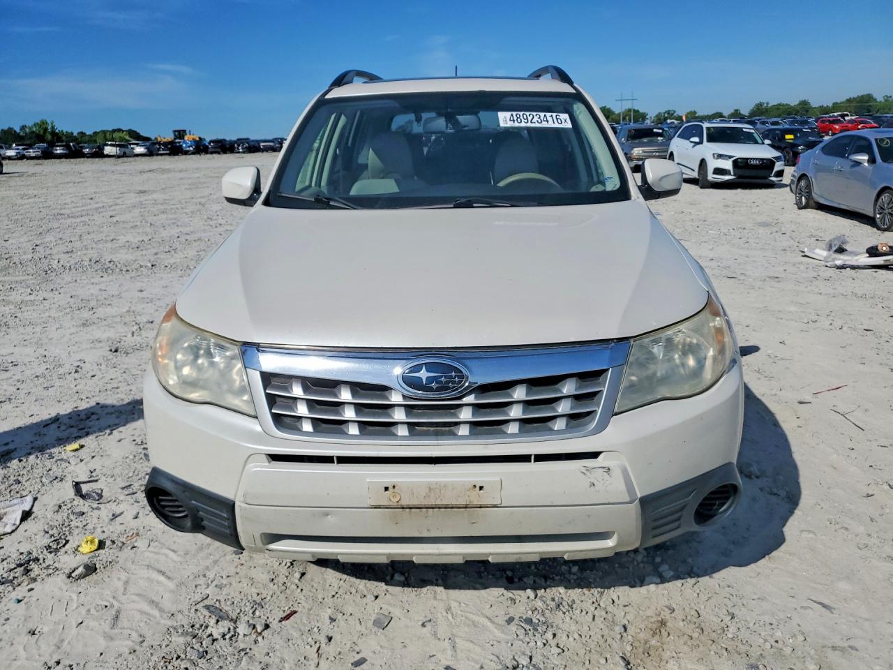 2013 Subaru Forester 2.5x Premium White vin: JF2SHADC5DH432183