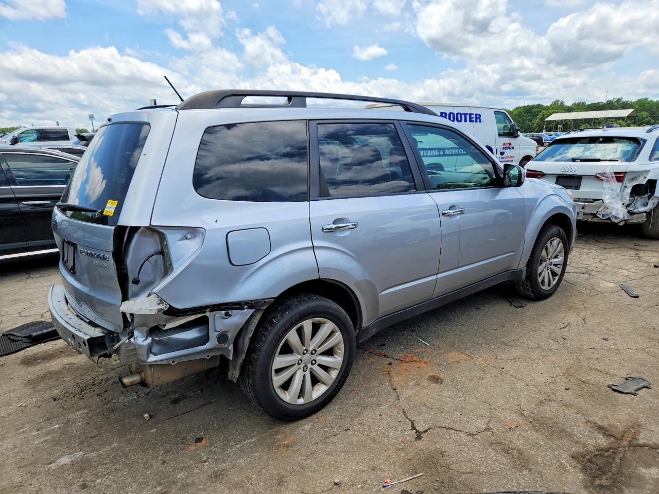 2013 Subaru Forester 2.5x Premium Gray vin: JF2SHADC5DH432278