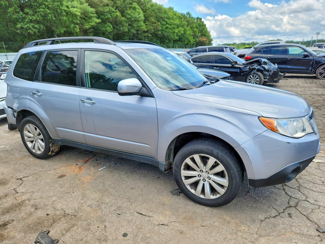 2013 Subaru Forester 2.5x Premium Gray vin: JF2SHADC5DH432278