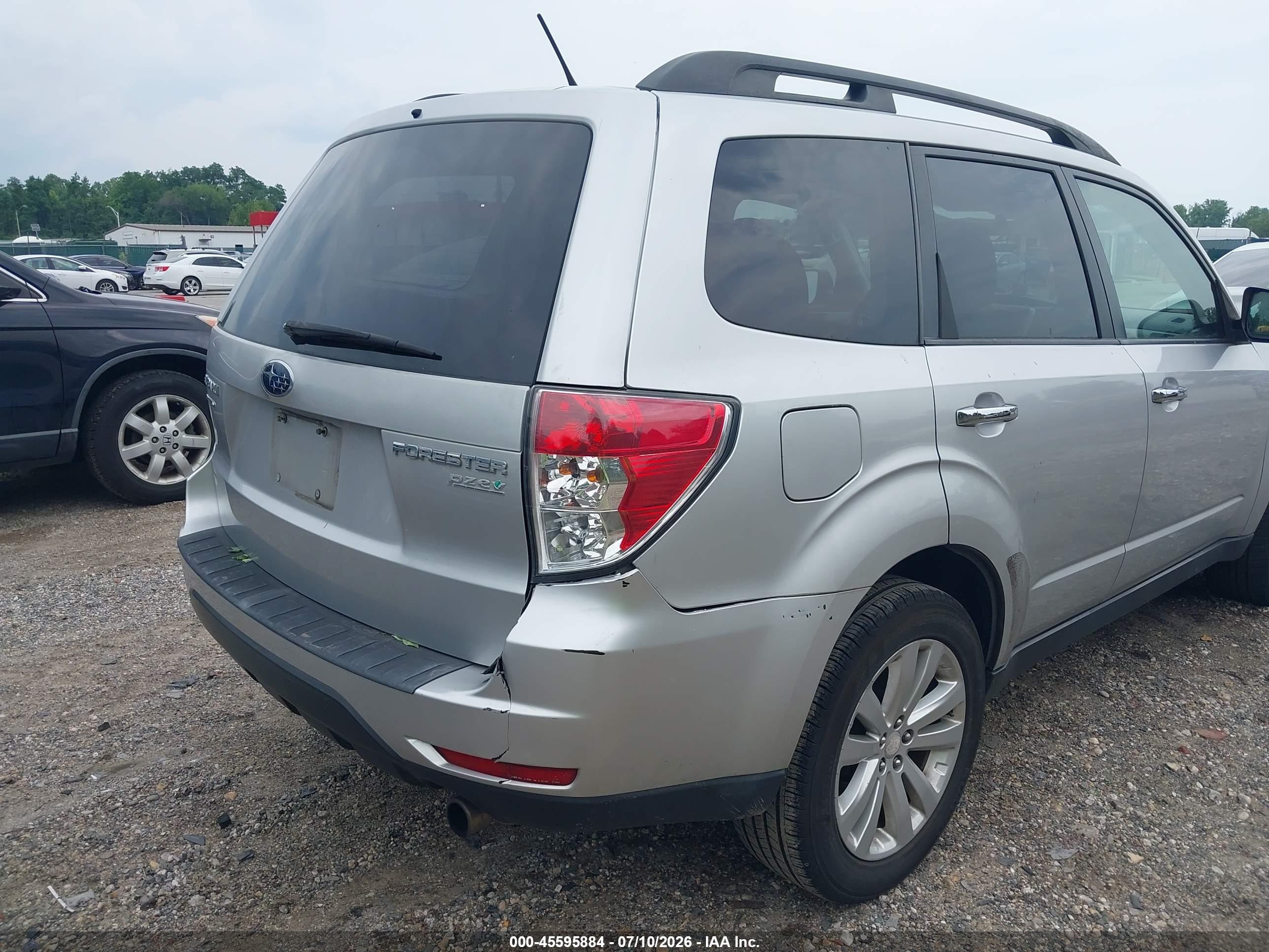 2011 Subaru Forester 2.5x Premium Black vin: JF2SHADC6BH727449
