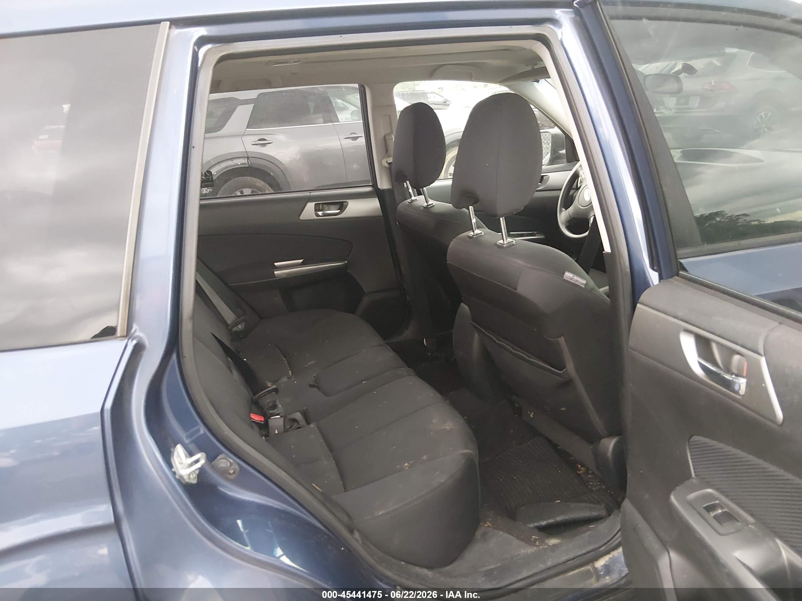 2011 Subaru Forester 2.5x Premium Dark Blue vin: JF2SHADC6BH731291
