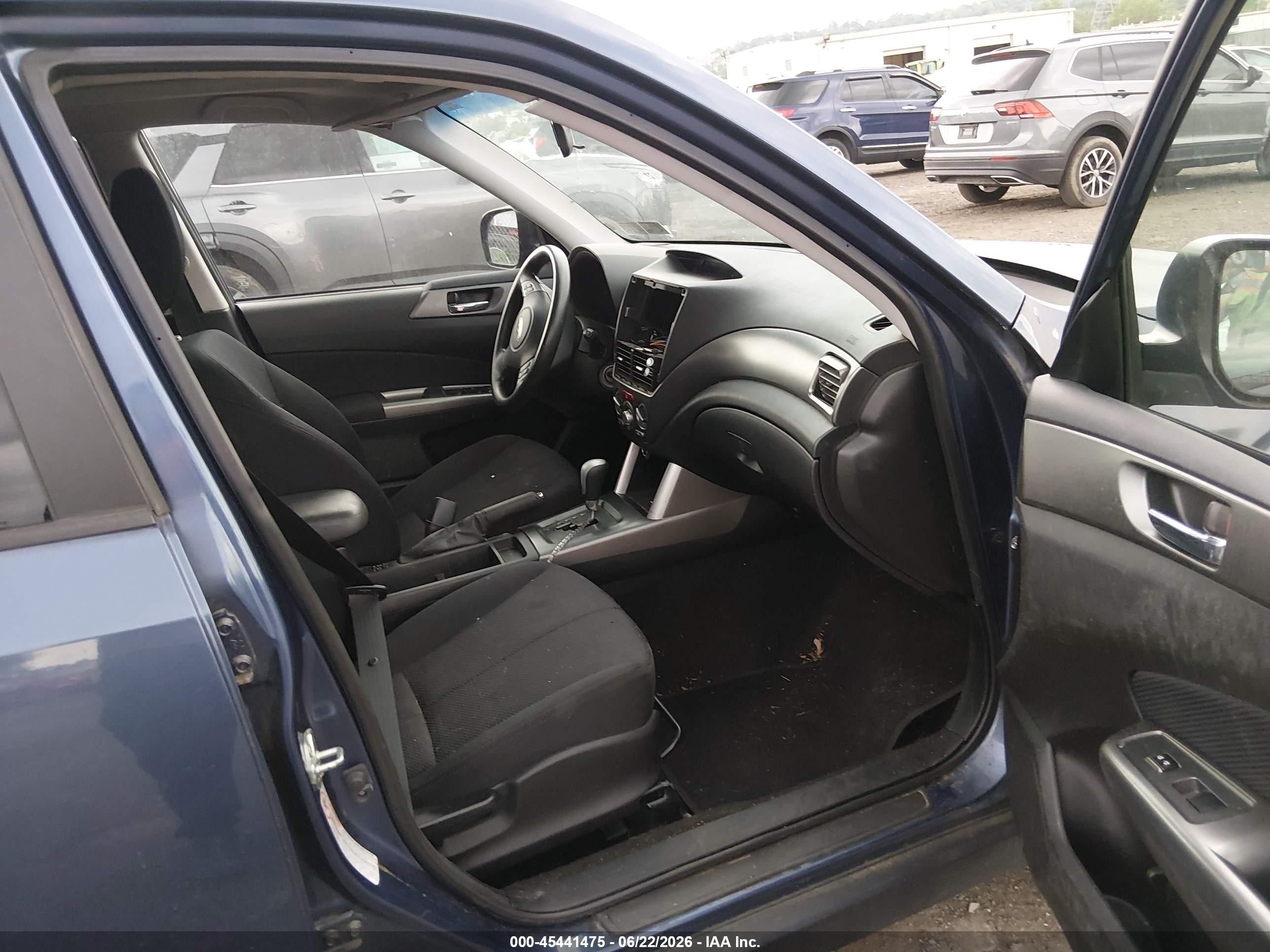 2011 Subaru Forester 2.5x Premium Dark Blue vin: JF2SHADC6BH731291