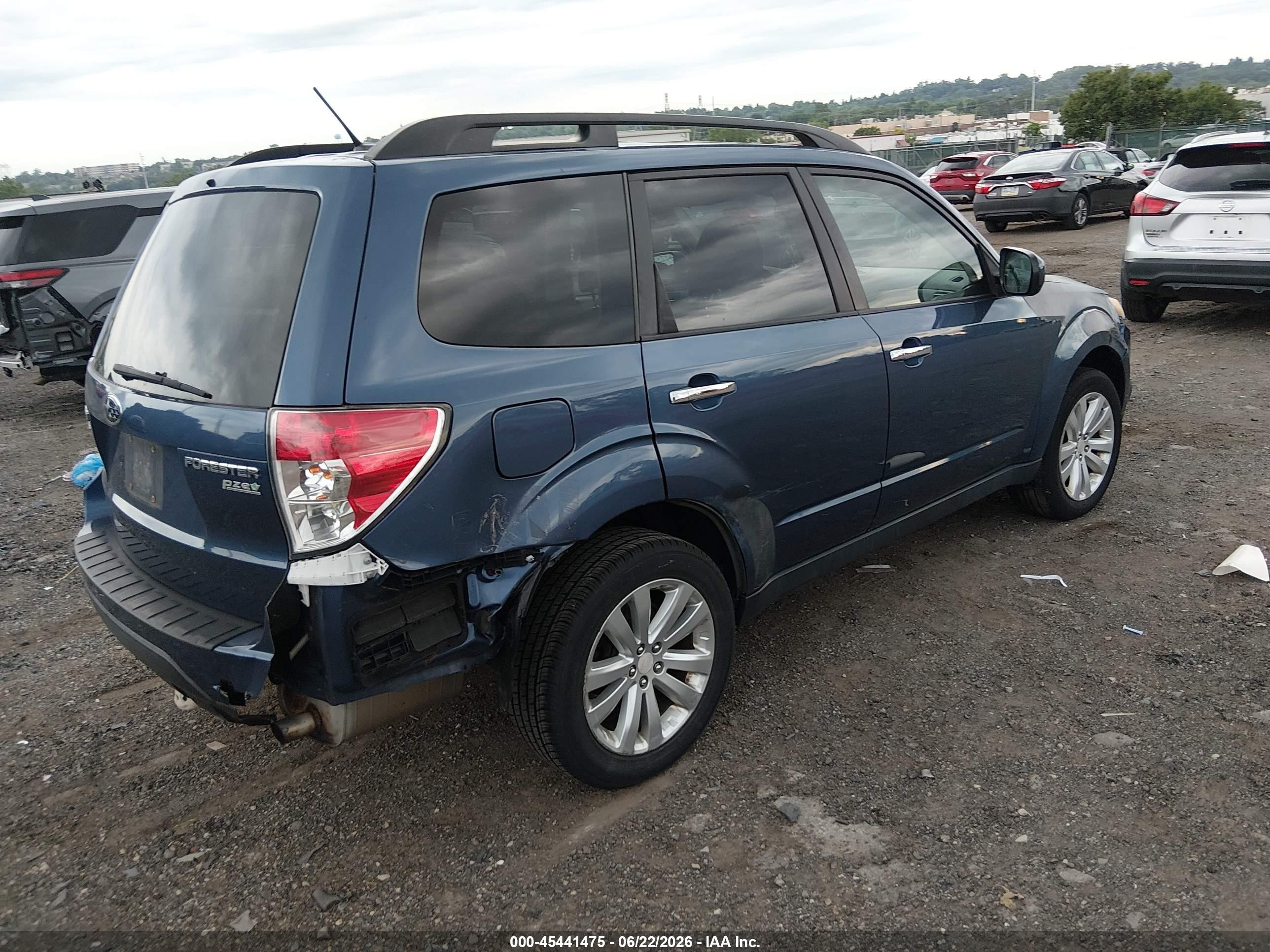 2011 Subaru Forester 2.5x Premium Dark Blue vin: JF2SHADC6BH731291