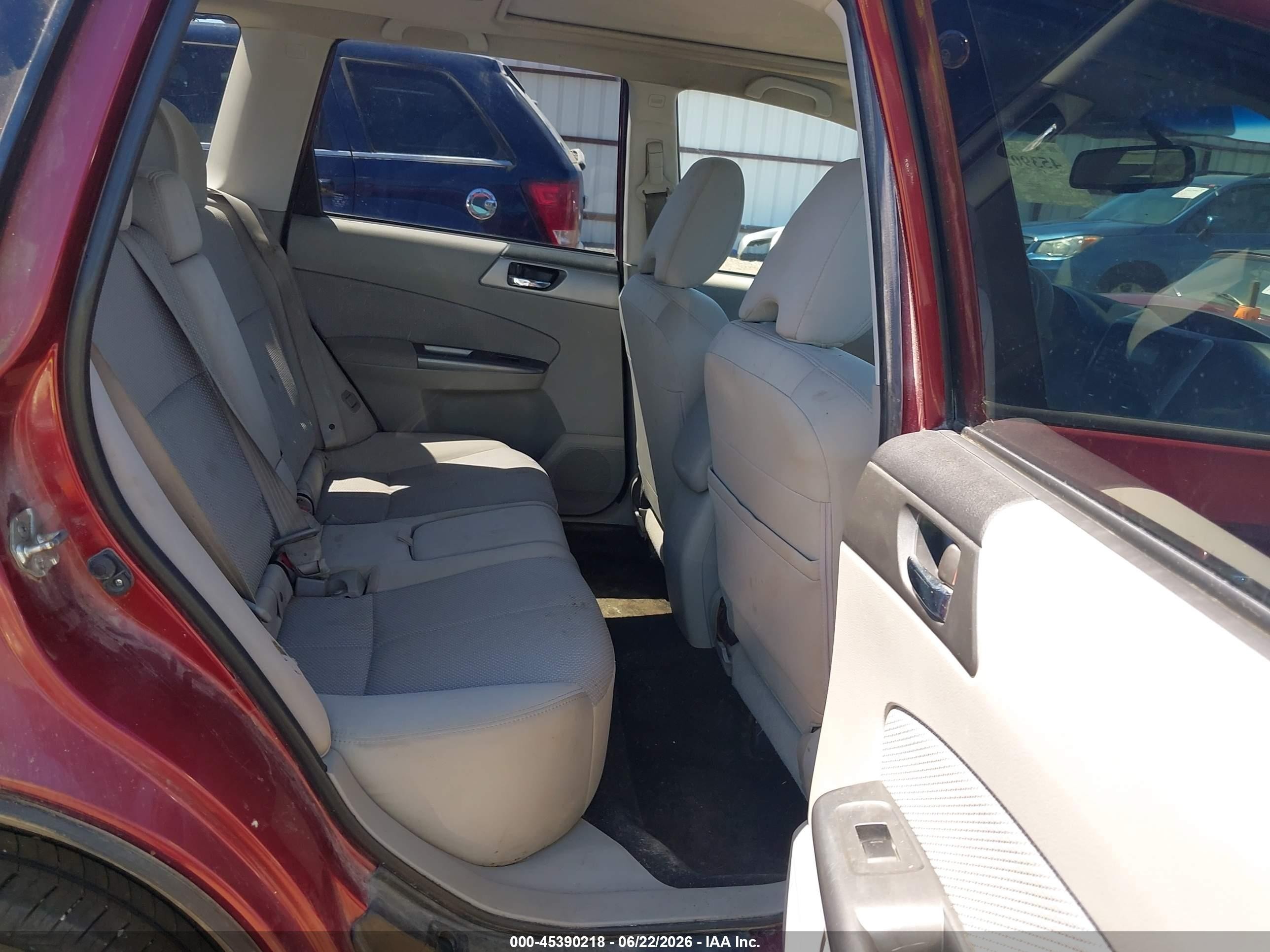 2011 Subaru Forester 2.5x Premium Maroon vin: JF2SHADC6BH776327