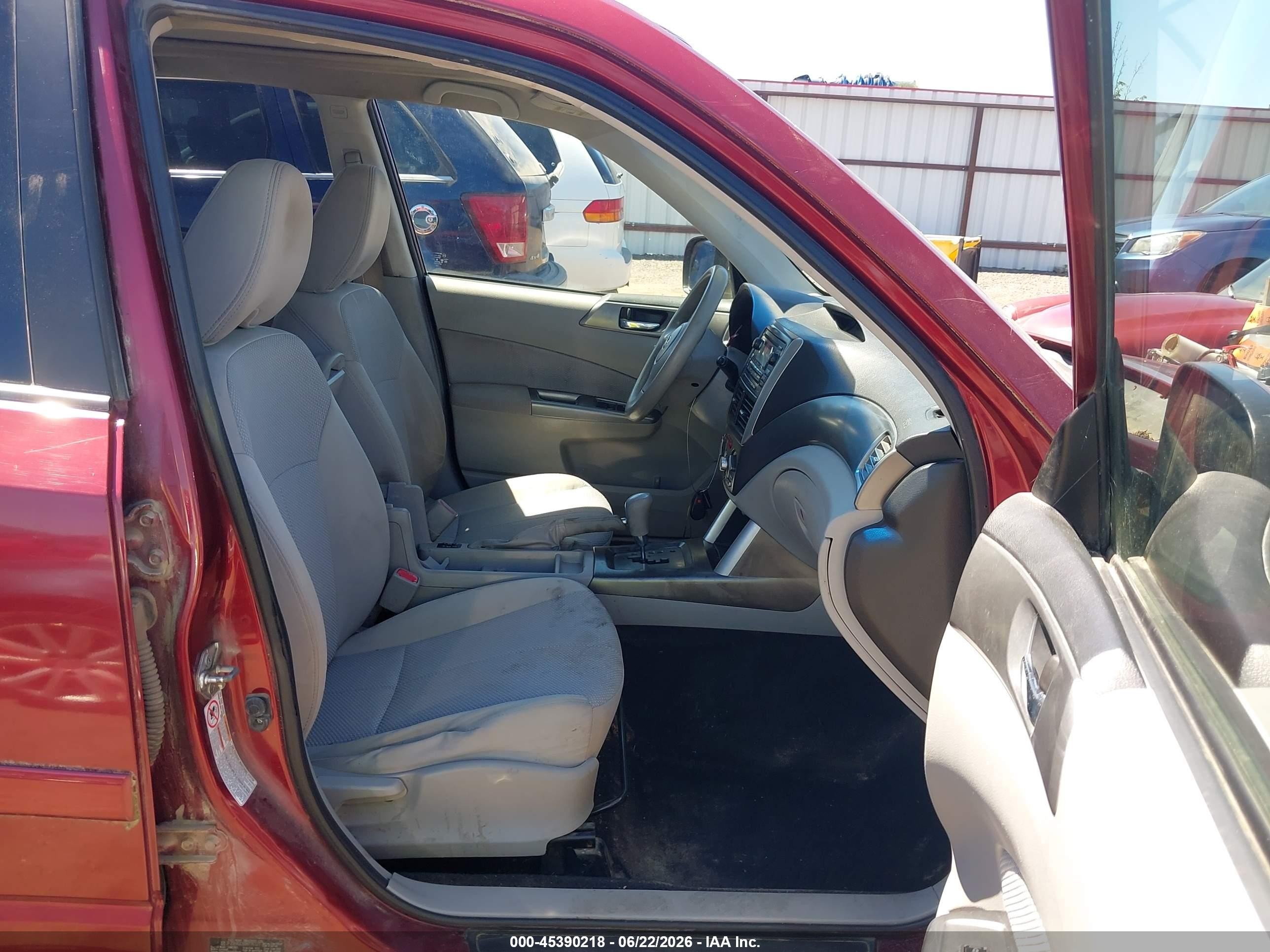 2011 Subaru Forester 2.5x Premium Maroon vin: JF2SHADC6BH776327