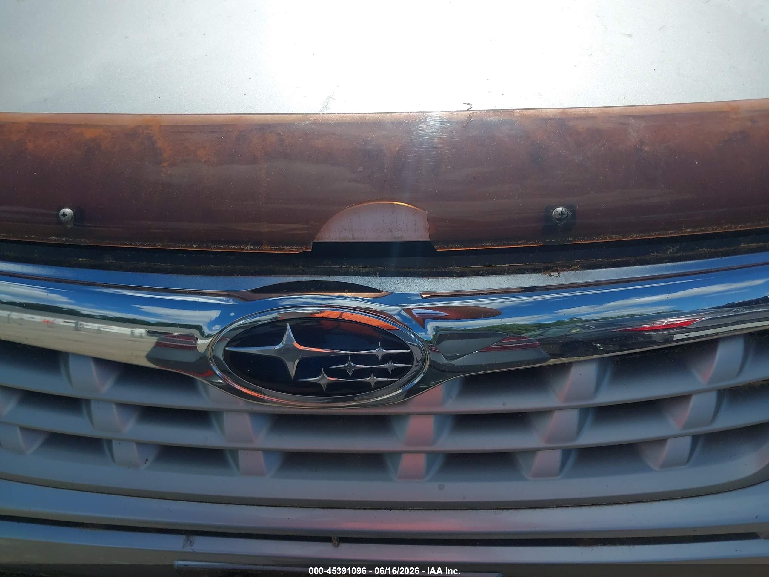 2012 Subaru Forester 2.5x Premium Silver vin: JF2SHADC6CH419537