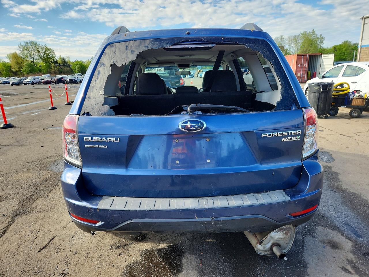 2012 Subaru Forester 2.5x Premium Blue vin: JF2SHADC6CH430859