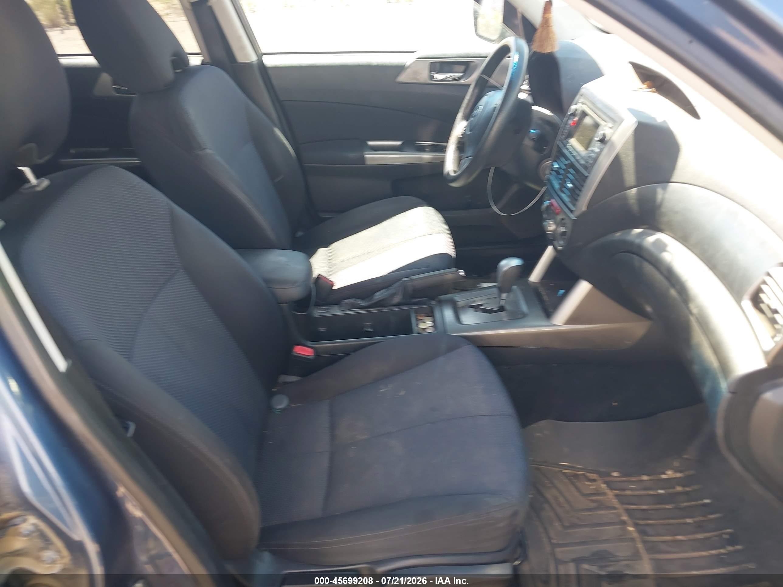 2012 Subaru Forester 2.5x Premium Blue vin: JF2SHADC6CH431767