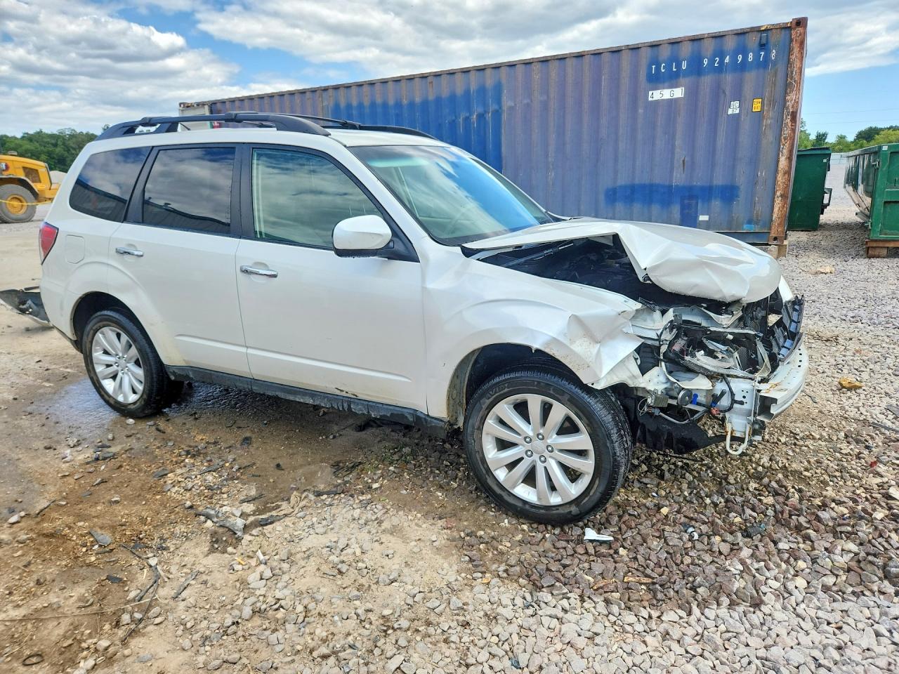 2012 Subaru Forester 2.5x Premium White vin: JF2SHADC6CH437911