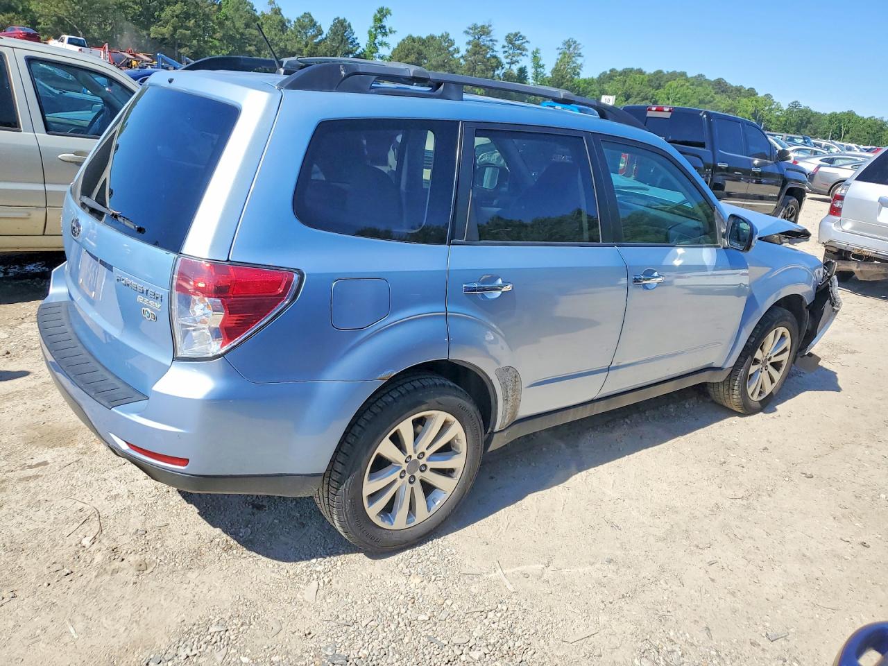 2012 Subaru Forester 2.5x Premium Blue vin: JF2SHADC6CH451548