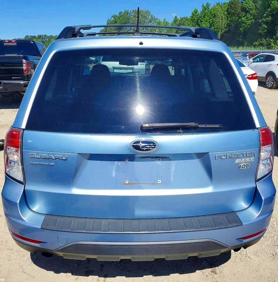 2012 Subaru Forester 2.5x Premium Blue vin: JF2SHADC6CH451548