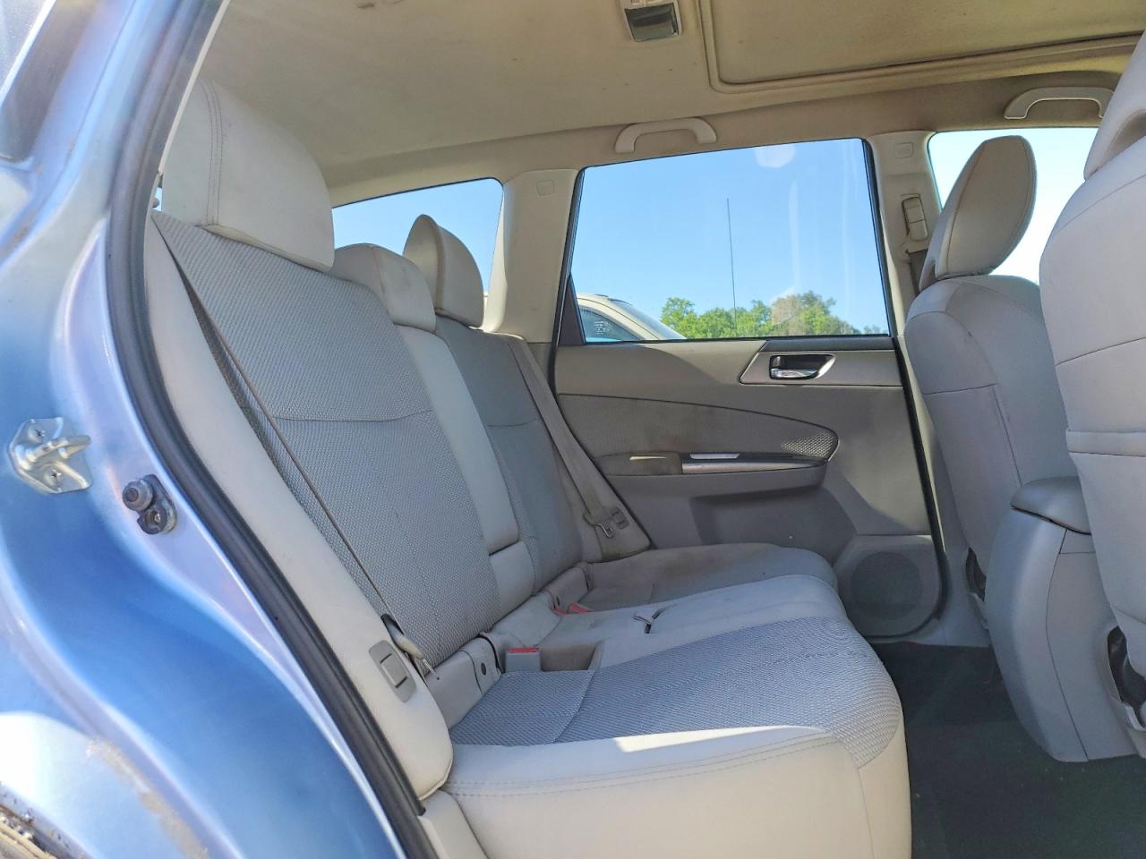 2012 Subaru Forester 2.5x Premium Blue vin: JF2SHADC6CH451548