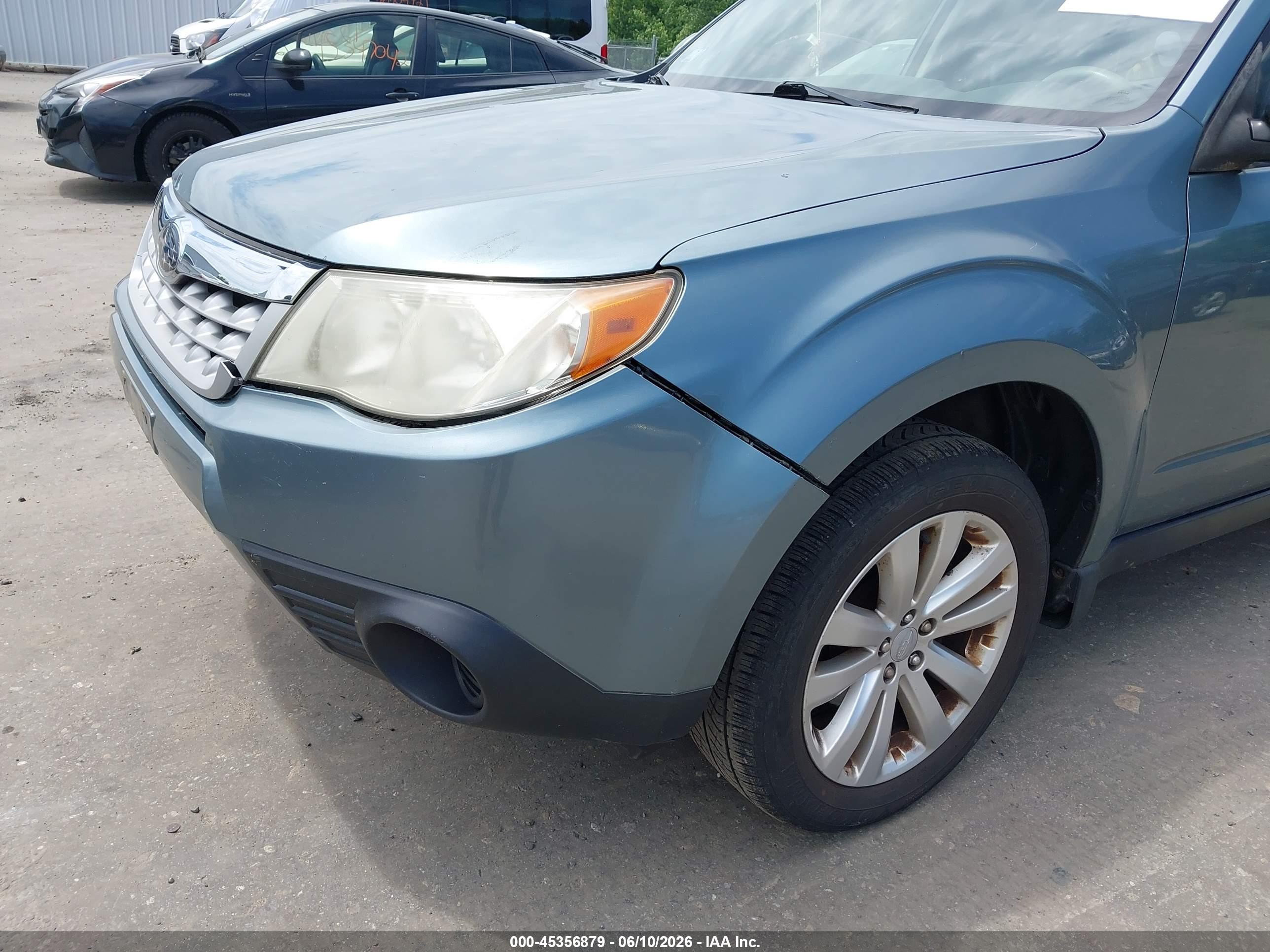 2012 Subaru Forester 2.5x Premium Green vin: JF2SHADC6CH453476