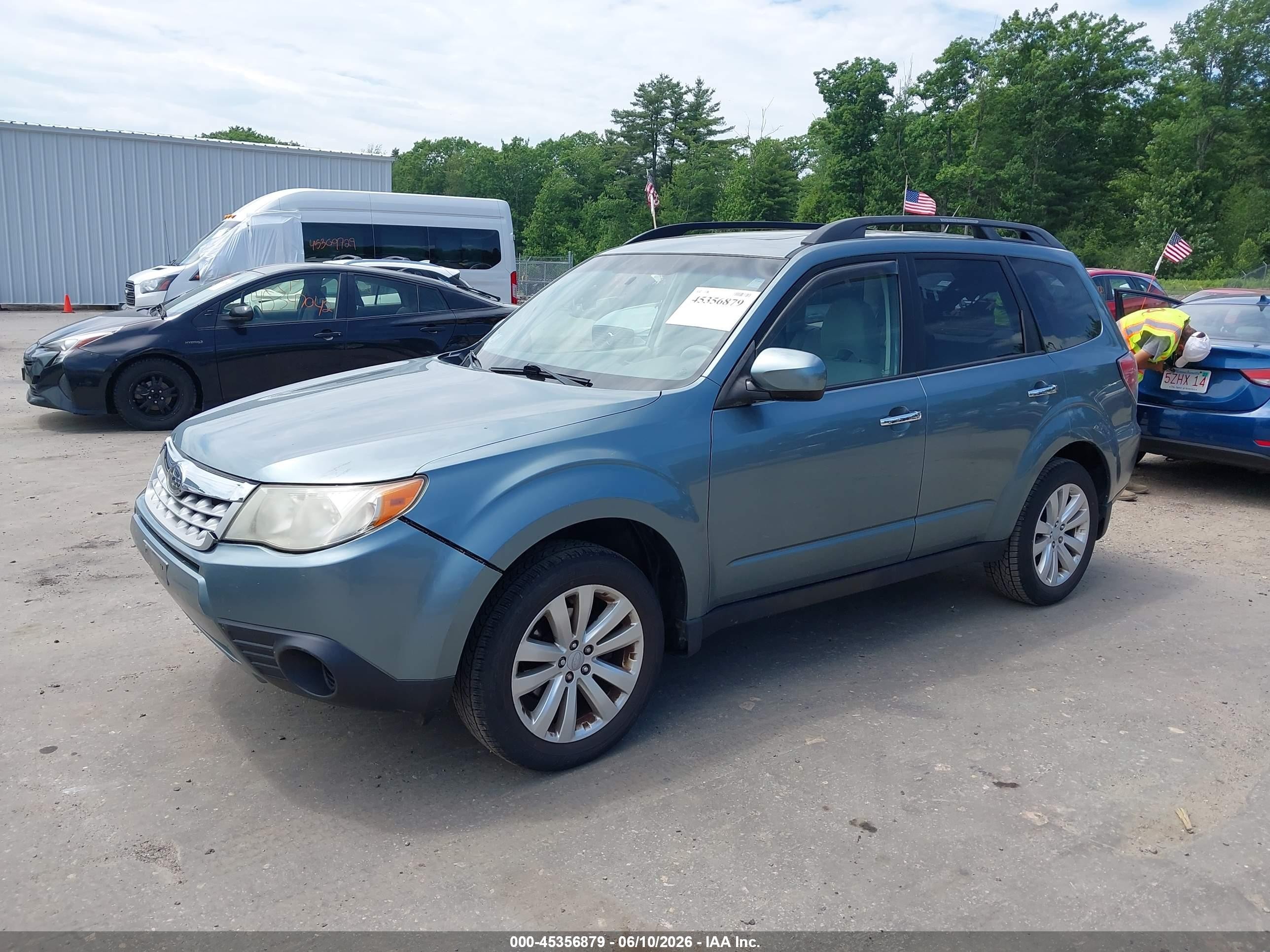 2012 Subaru Forester 2.5x Premium Green vin: JF2SHADC6CH453476