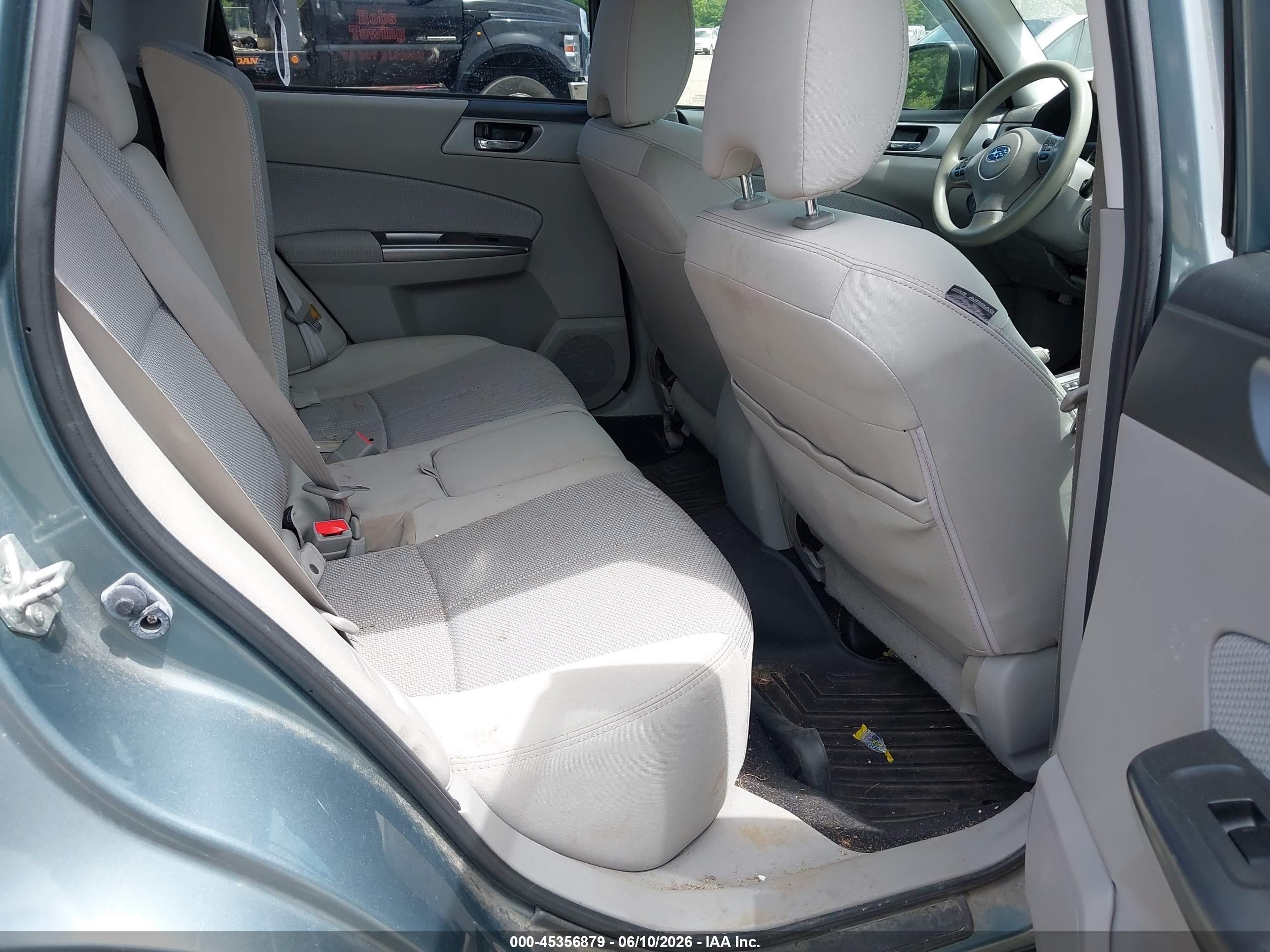 2012 Subaru Forester 2.5x Premium Green vin: JF2SHADC6CH453476