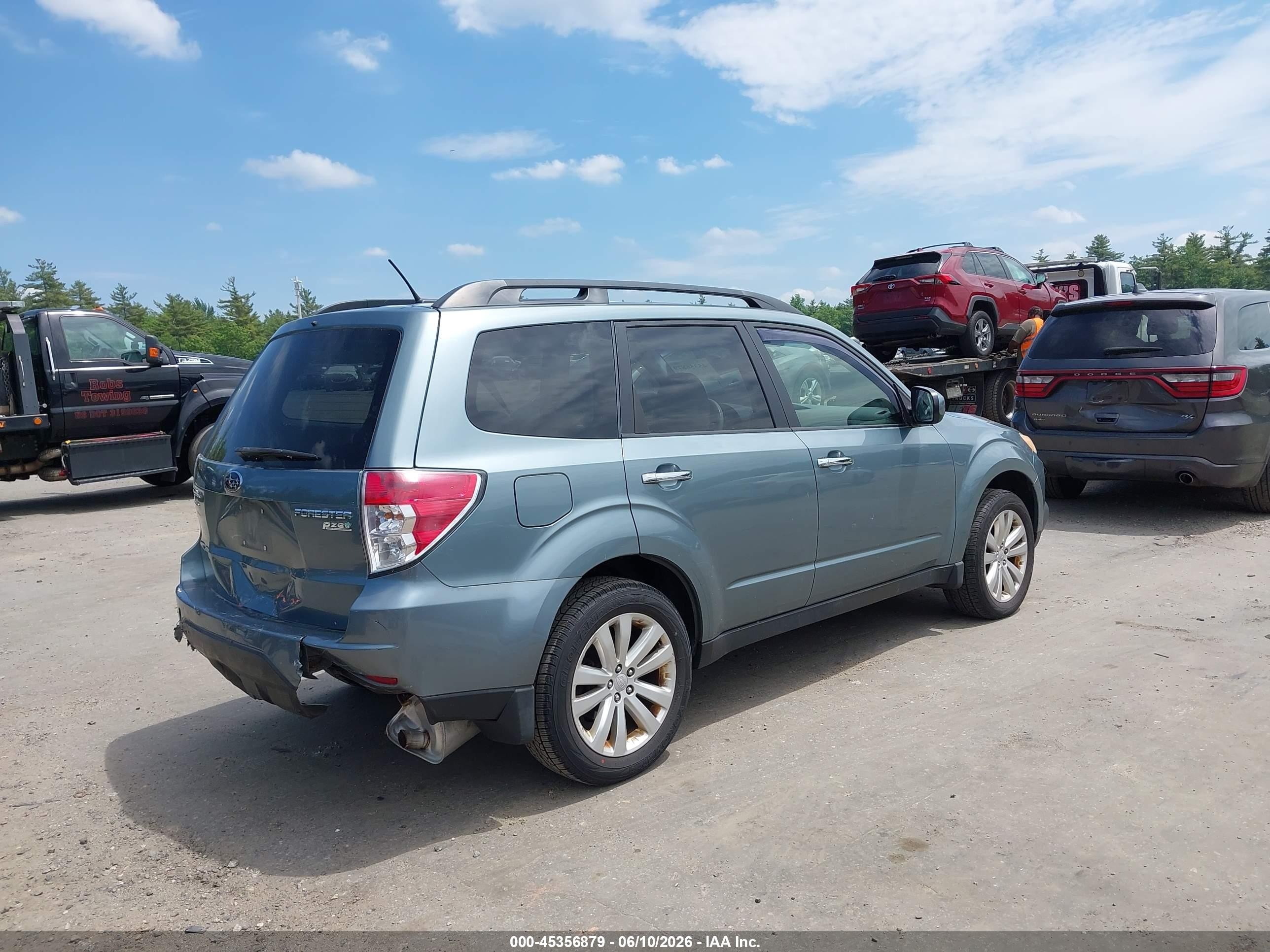 2012 Subaru Forester 2.5x Premium Green vin: JF2SHADC6CH453476