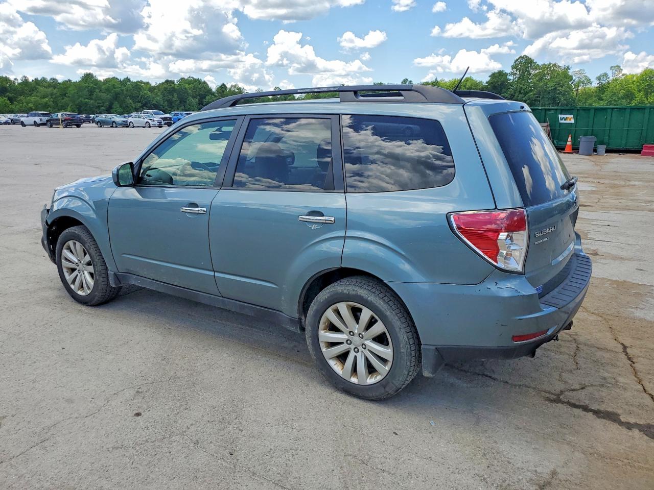 2012 Subaru Forester 2.5x Premium Blue vin: JF2SHADC6CH468009