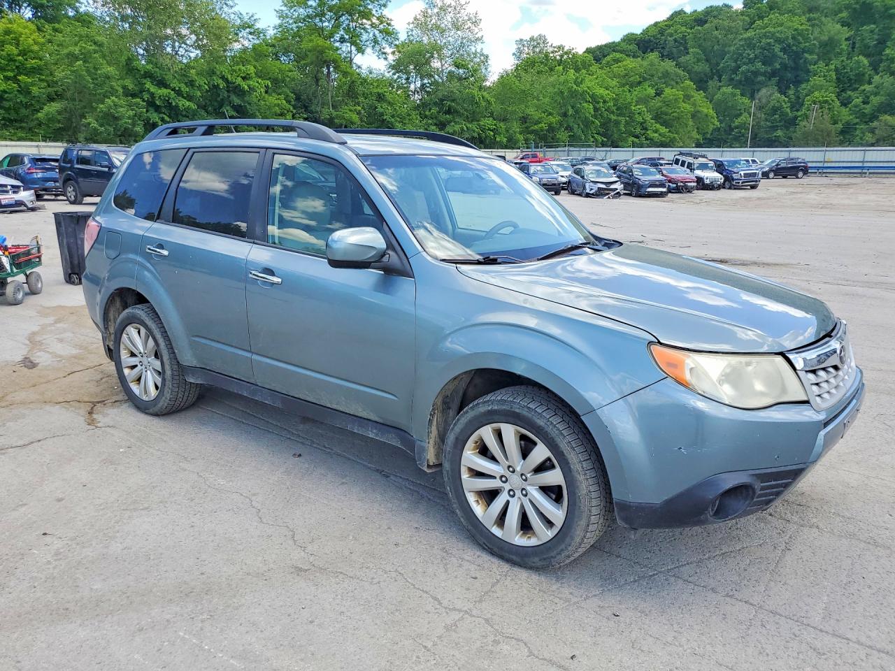 2012 Subaru Forester 2.5x Premium Blue vin: JF2SHADC6CH468009