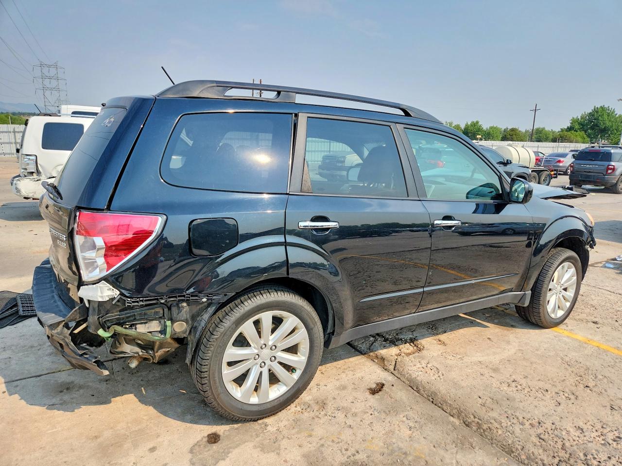 2013 Subaru Forester 2.5x Premium Black vin: JF2SHADC6DG403815