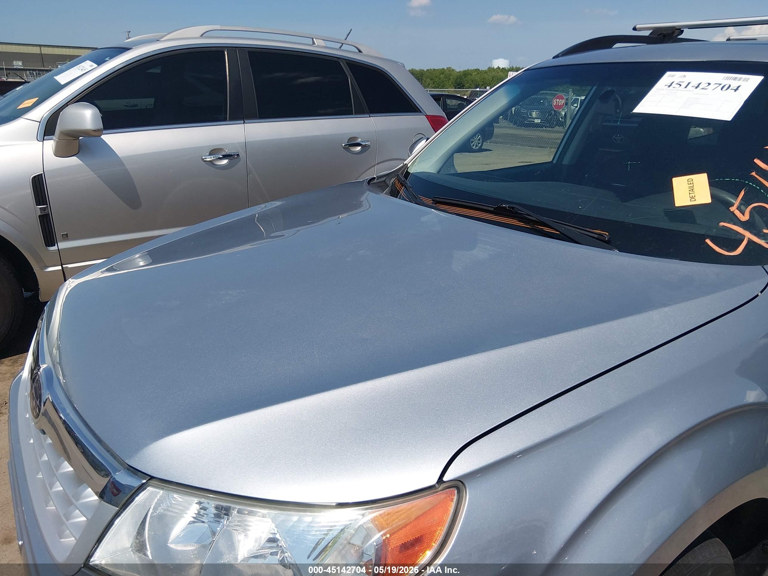 2013 Subaru Forester 2.5x Premium Серебряный vin: JF2SHADC6DH403436