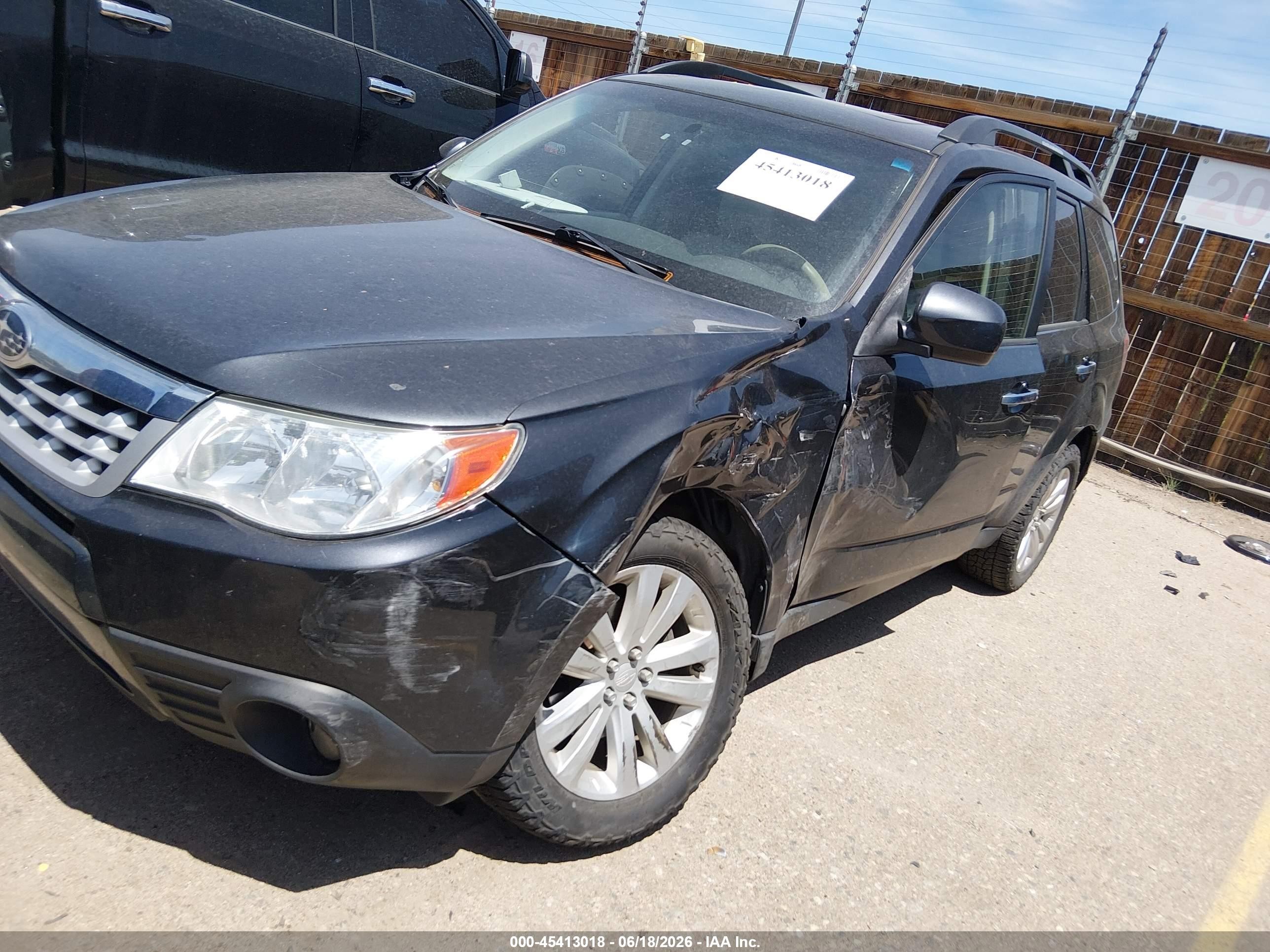 2013 Subaru Forester 2.5x Premium Серый vin: JF2SHADC6DH405641