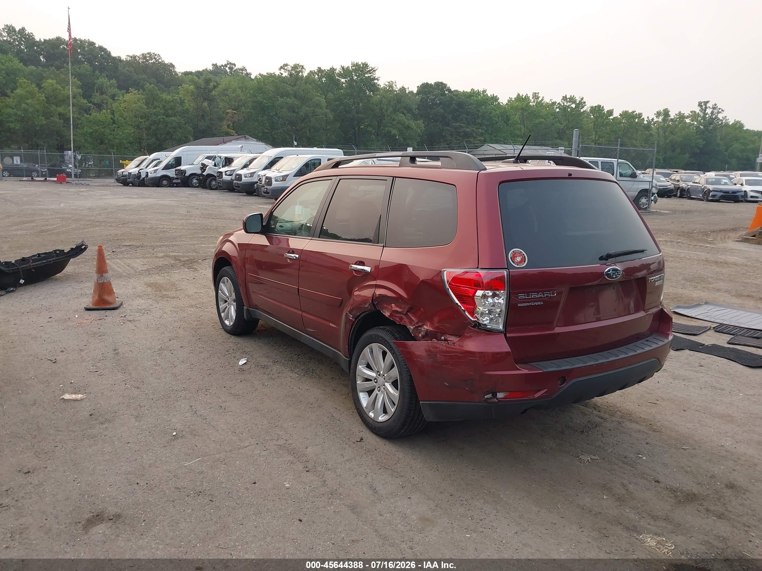 2011 Subaru Forester 2.5x Premium Red vin: JF2SHADC7BH713107
