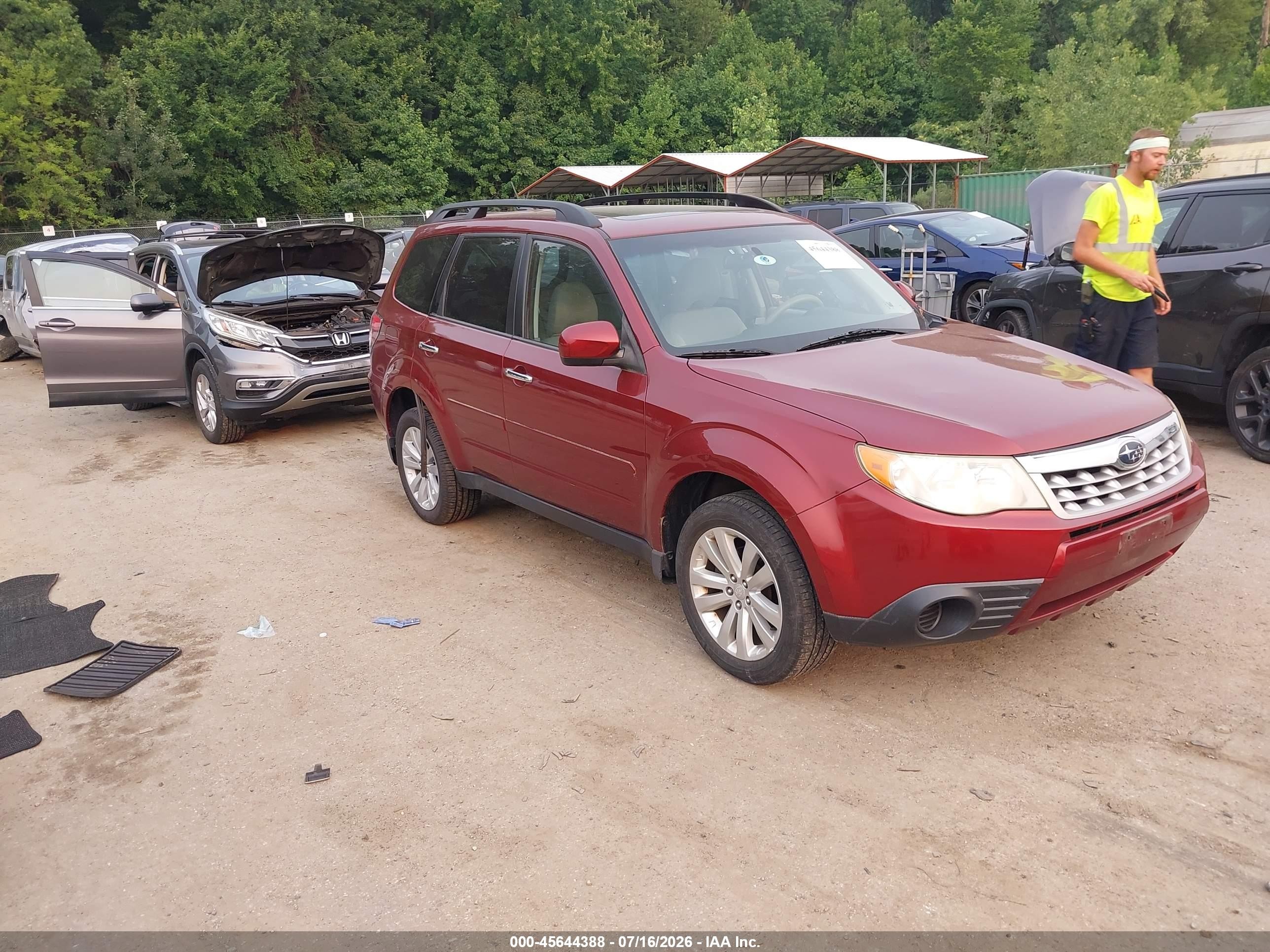 2011 Subaru Forester 2.5x Premium Red vin: JF2SHADC7BH713107