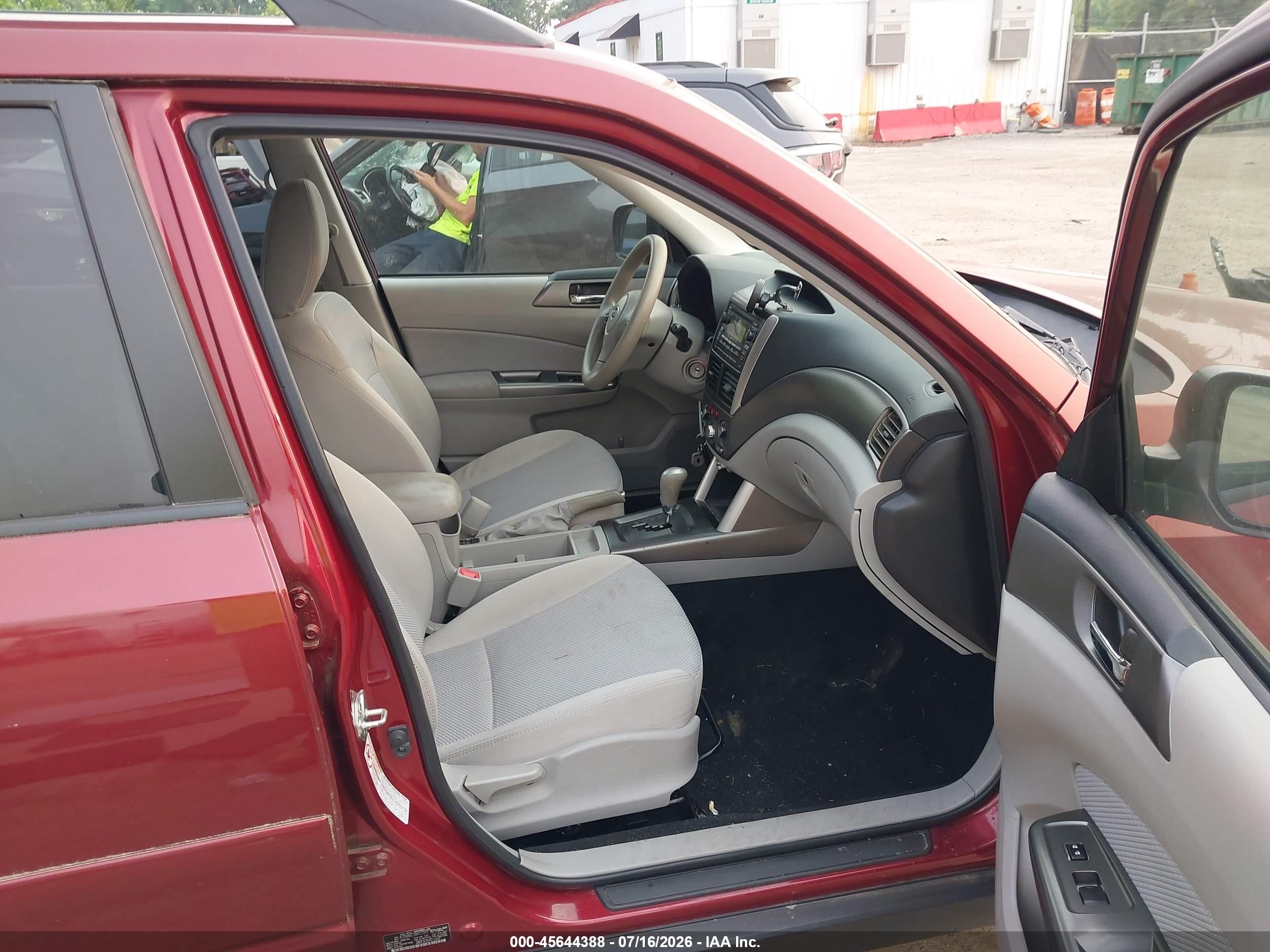 2011 Subaru Forester 2.5x Premium Red vin: JF2SHADC7BH713107