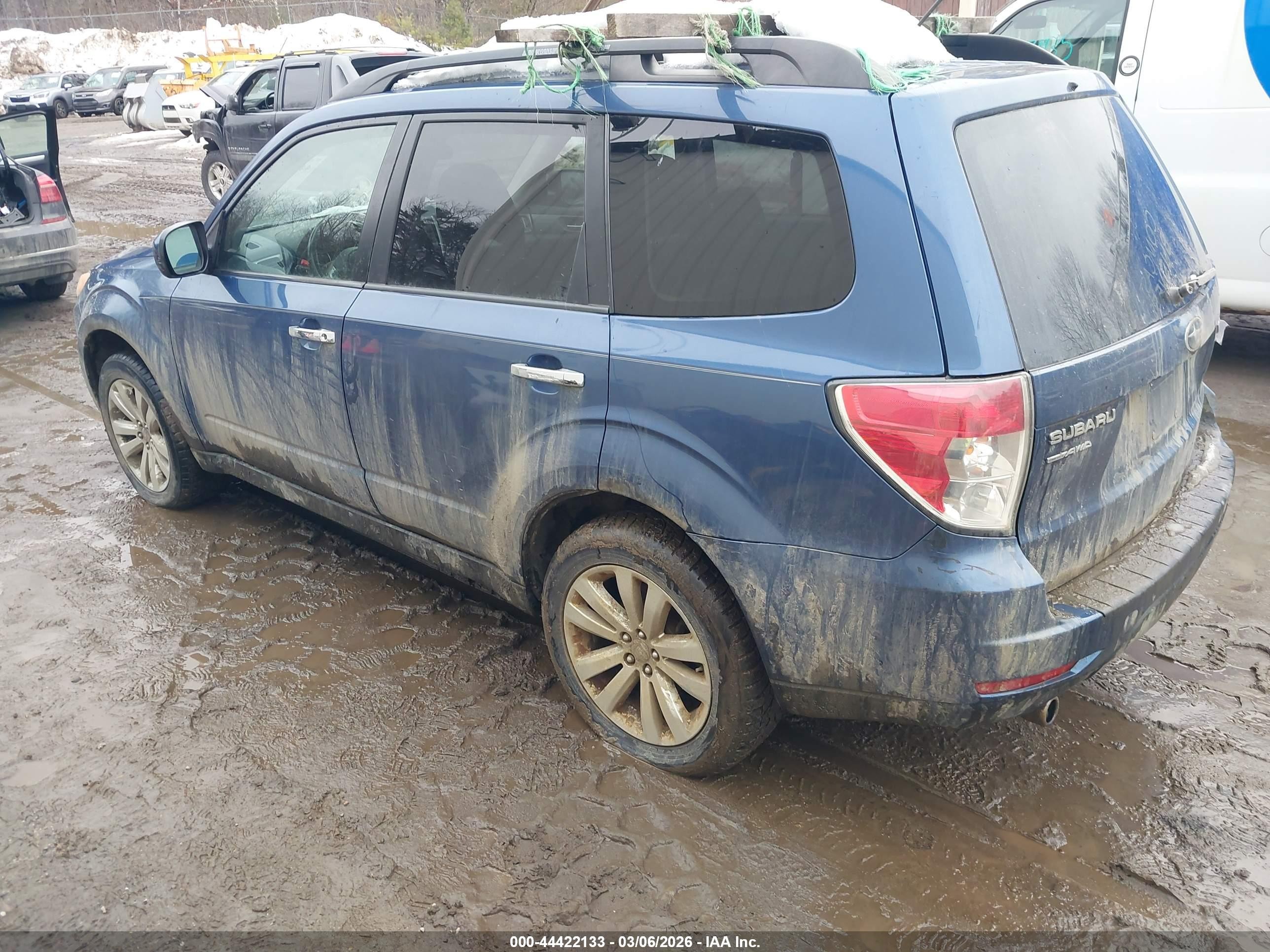 2011 Subaru Forester 2.5x Premium Синий vin: JF2SHADC7BH726259
